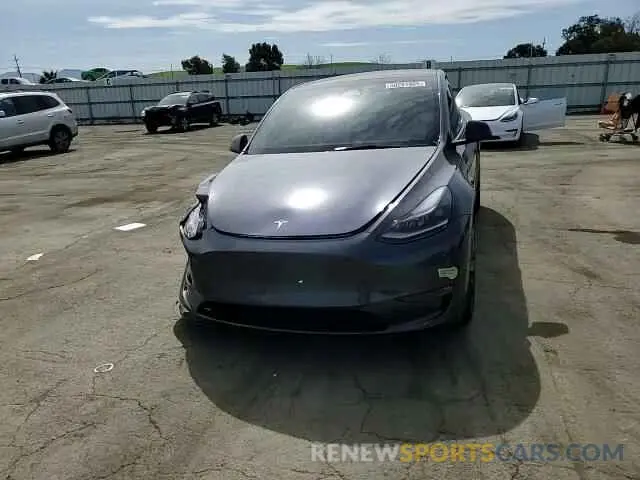 11 Photograph of a damaged car 7SAYGDEF3PF831896 TESLA MODEL Y 2023