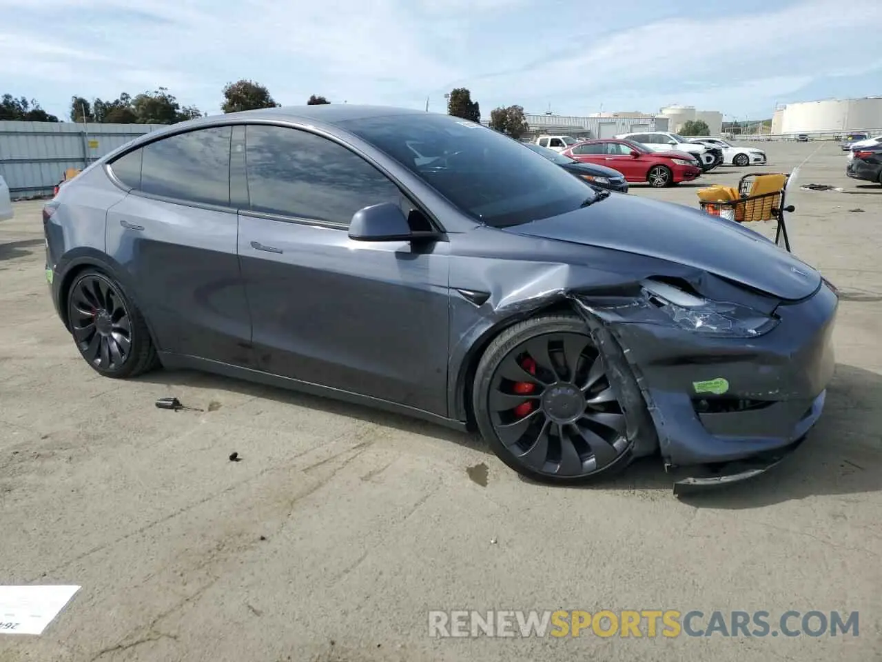 4 Photograph of a damaged car 7SAYGDEF3PF831896 TESLA MODEL Y 2023