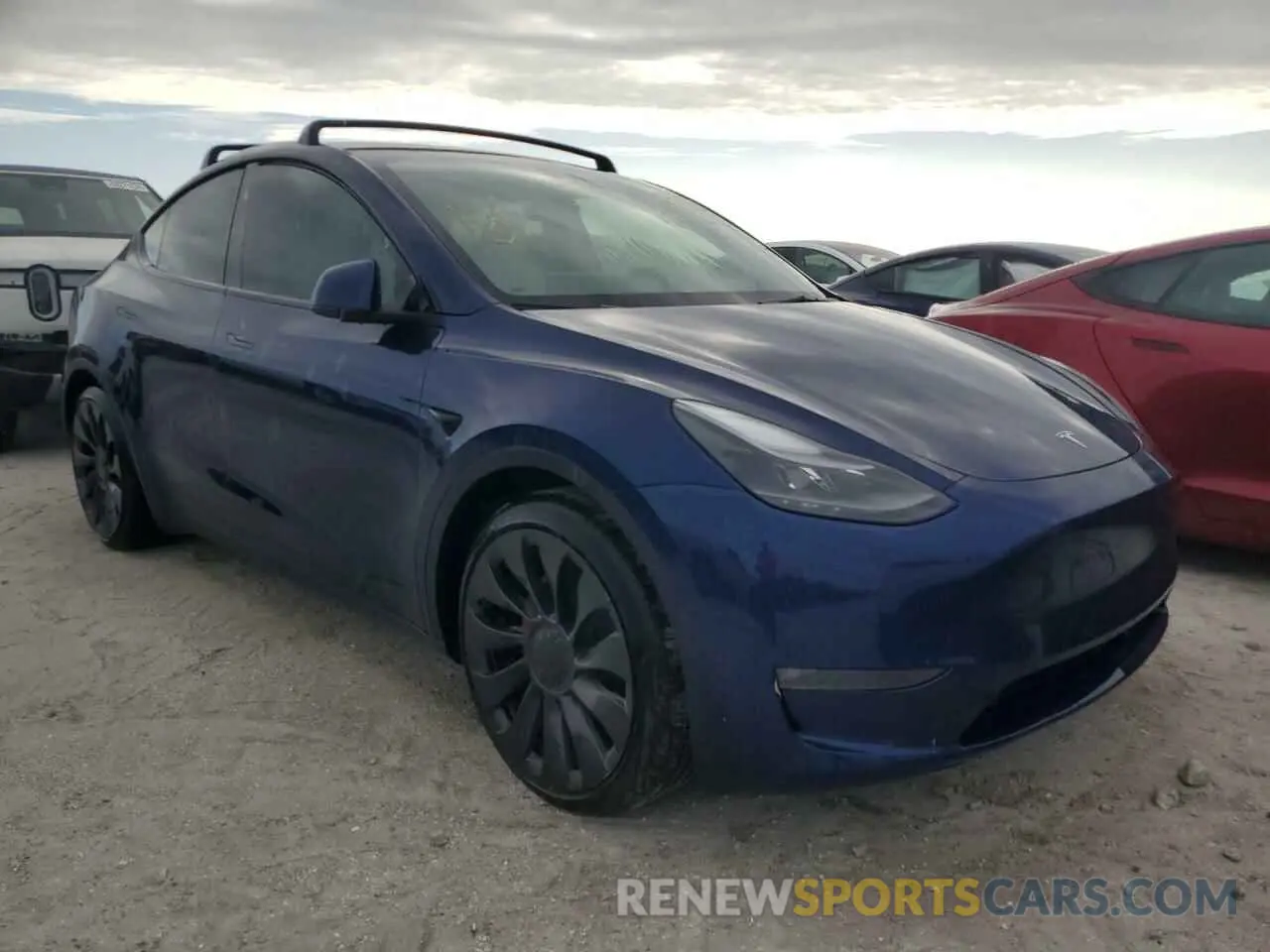 4 Photograph of a damaged car 7SAYGDEF3PF904751 TESLA MODEL Y 2023