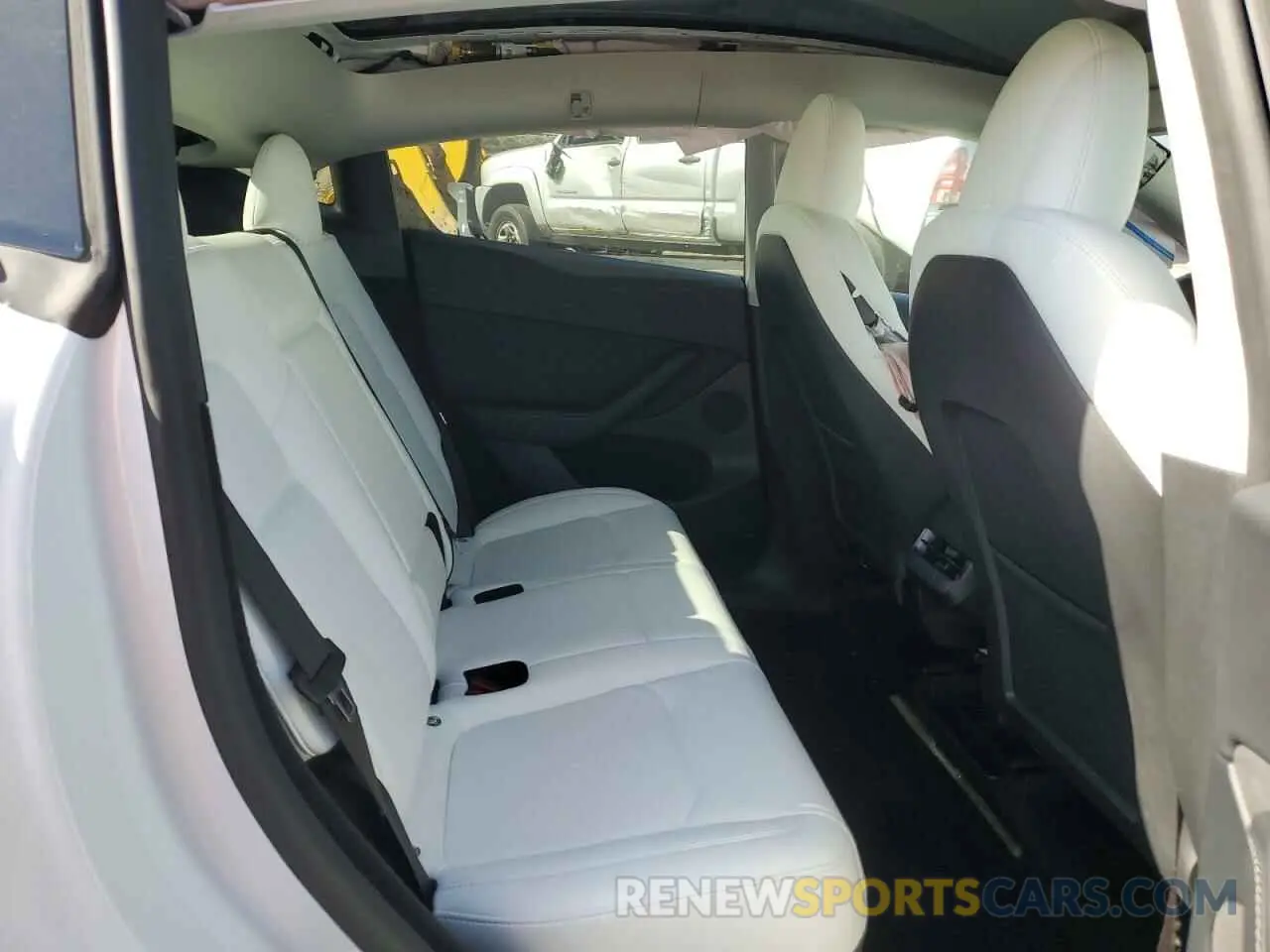 12 Photograph of a damaged car 7SAYGDEF3PF921405 TESLA MODEL Y 2023