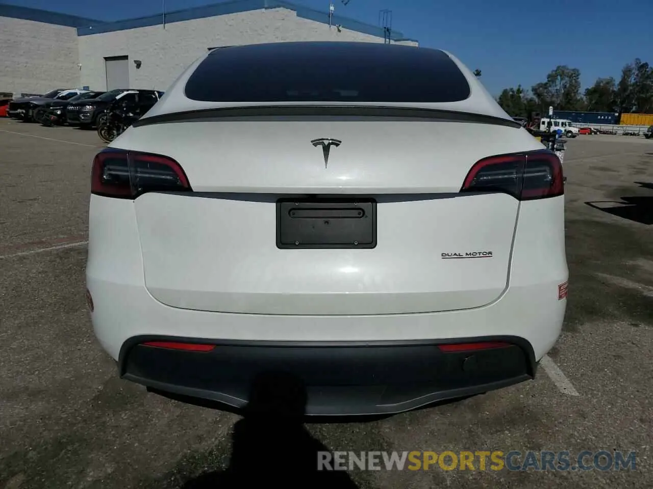 6 Photograph of a damaged car 7SAYGDEF3PF921405 TESLA MODEL Y 2023
