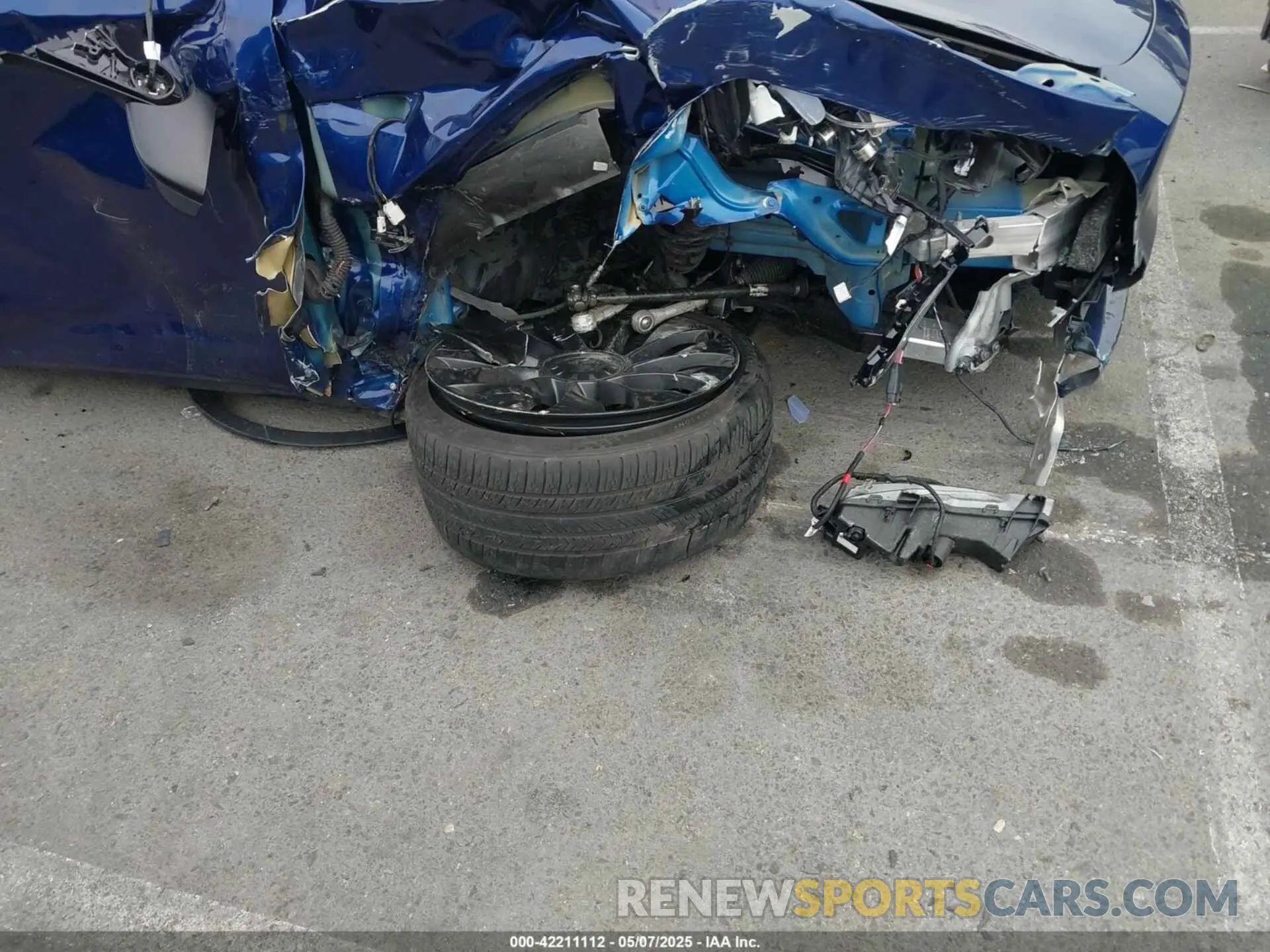 11 Photograph of a damaged car 7SAYGDEF4PF709015 TESLA MODEL Y 2023