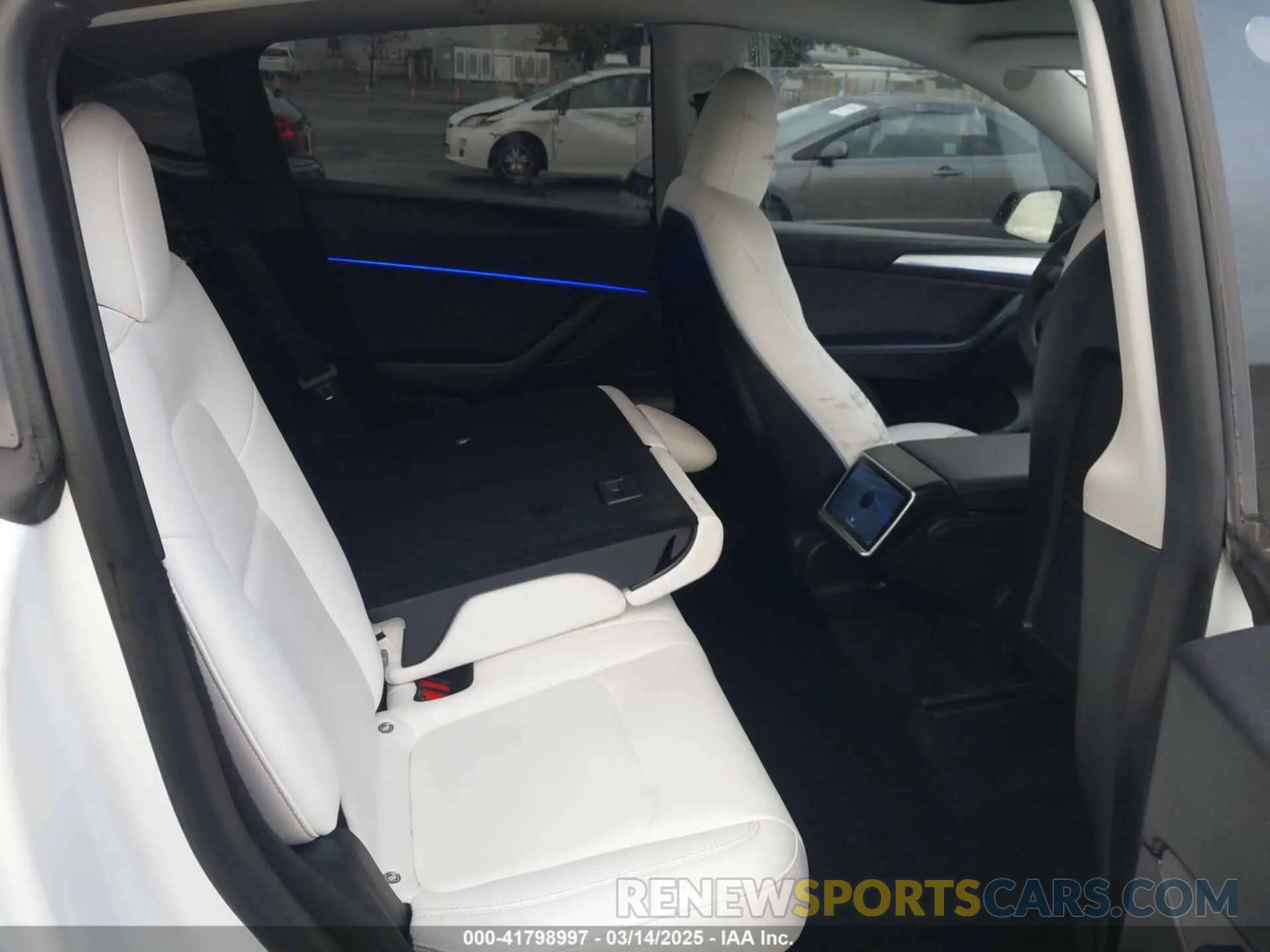 8 Фотография поврежденного автомобиля 7SAYGDEF4PF738885 TESLA MODEL Y 2023