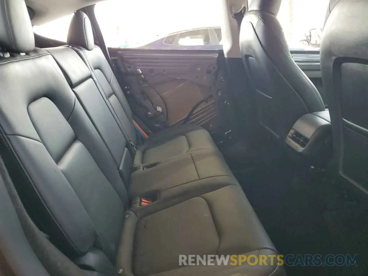 11 Photograph of a damaged car 7SAYGDEF4PF873641 TESLA MODEL Y 2023