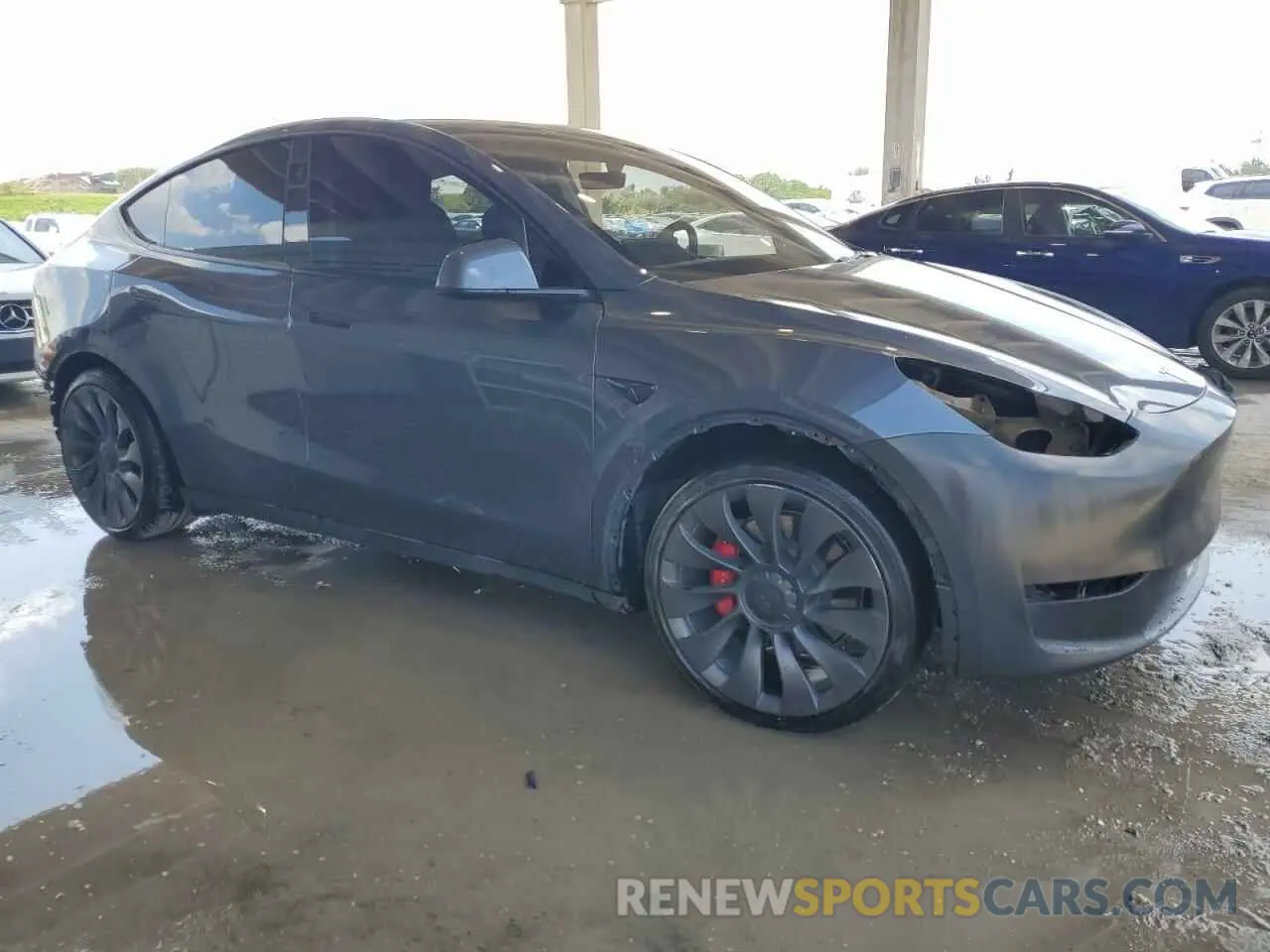 4 Photograph of a damaged car 7SAYGDEF4PF873641 TESLA MODEL Y 2023