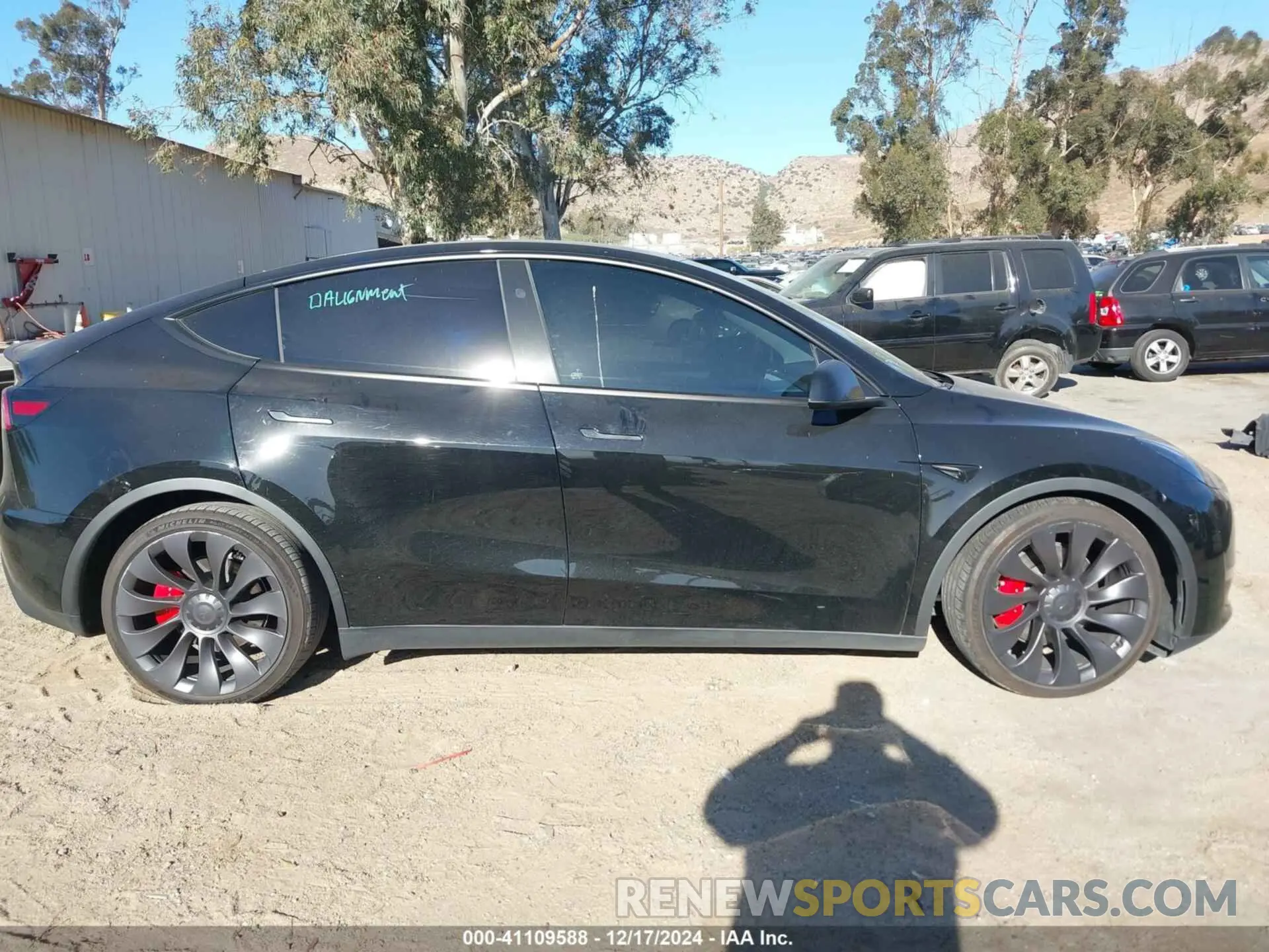 13 Photograph of a damaged car 7SAYGDEF4PF880220 TESLA MODEL Y 2023