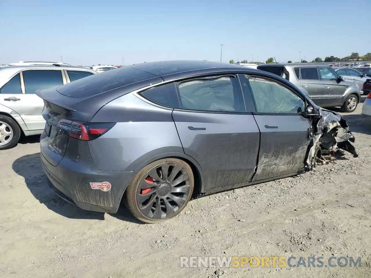 3 Photograph of a damaged car 7SAYGDEF4PF912339 TESLA MODEL Y 2023