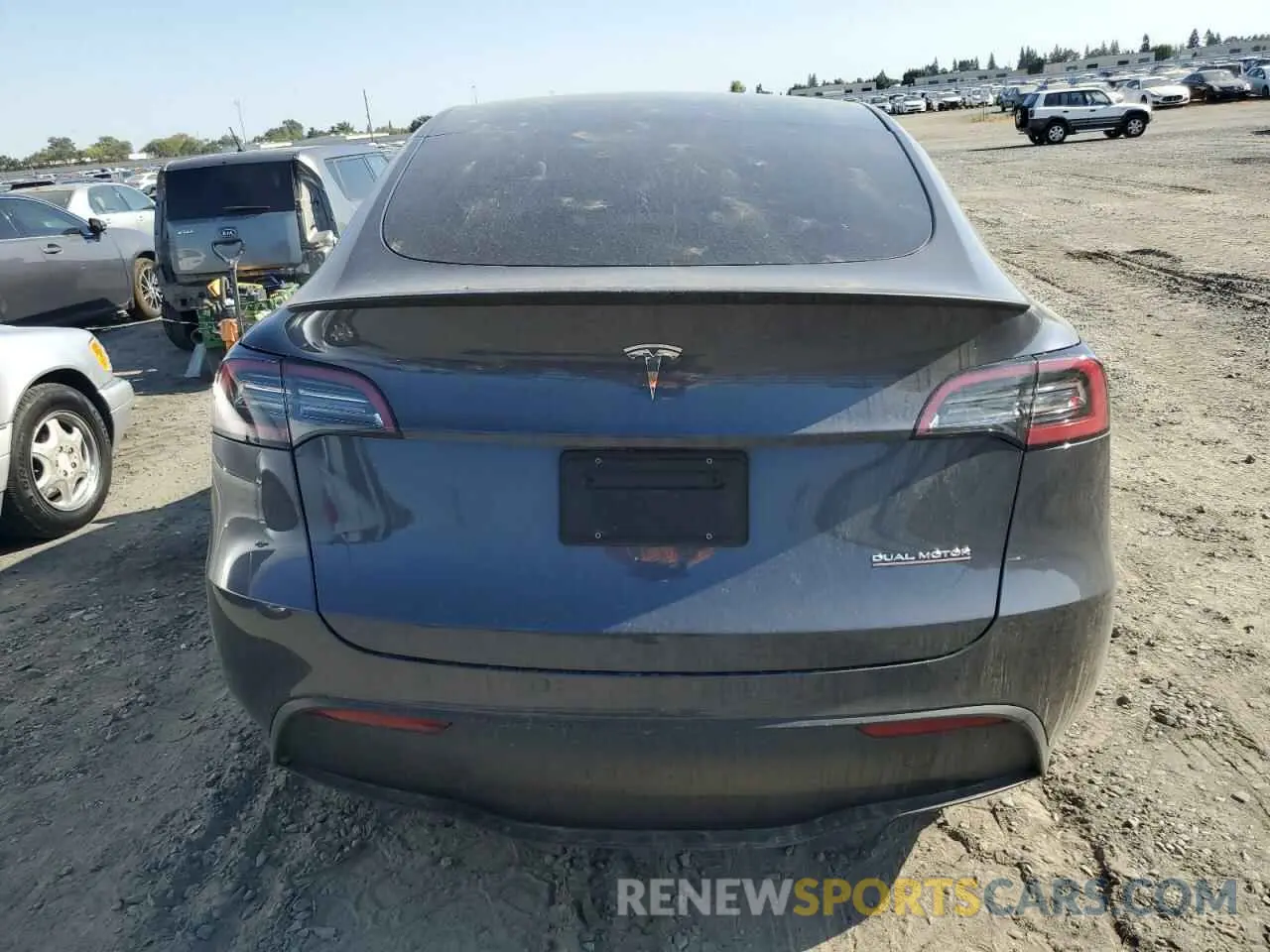 6 Photograph of a damaged car 7SAYGDEF4PF912339 TESLA MODEL Y 2023