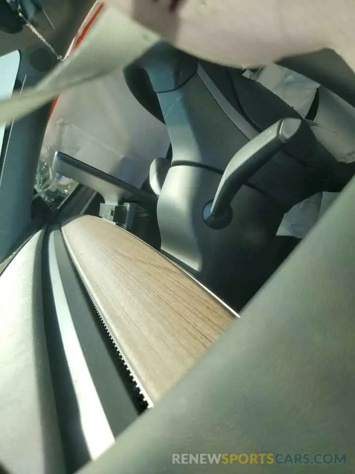 9 Photograph of a damaged car 7SAYGDEF4PF912339 TESLA MODEL Y 2023