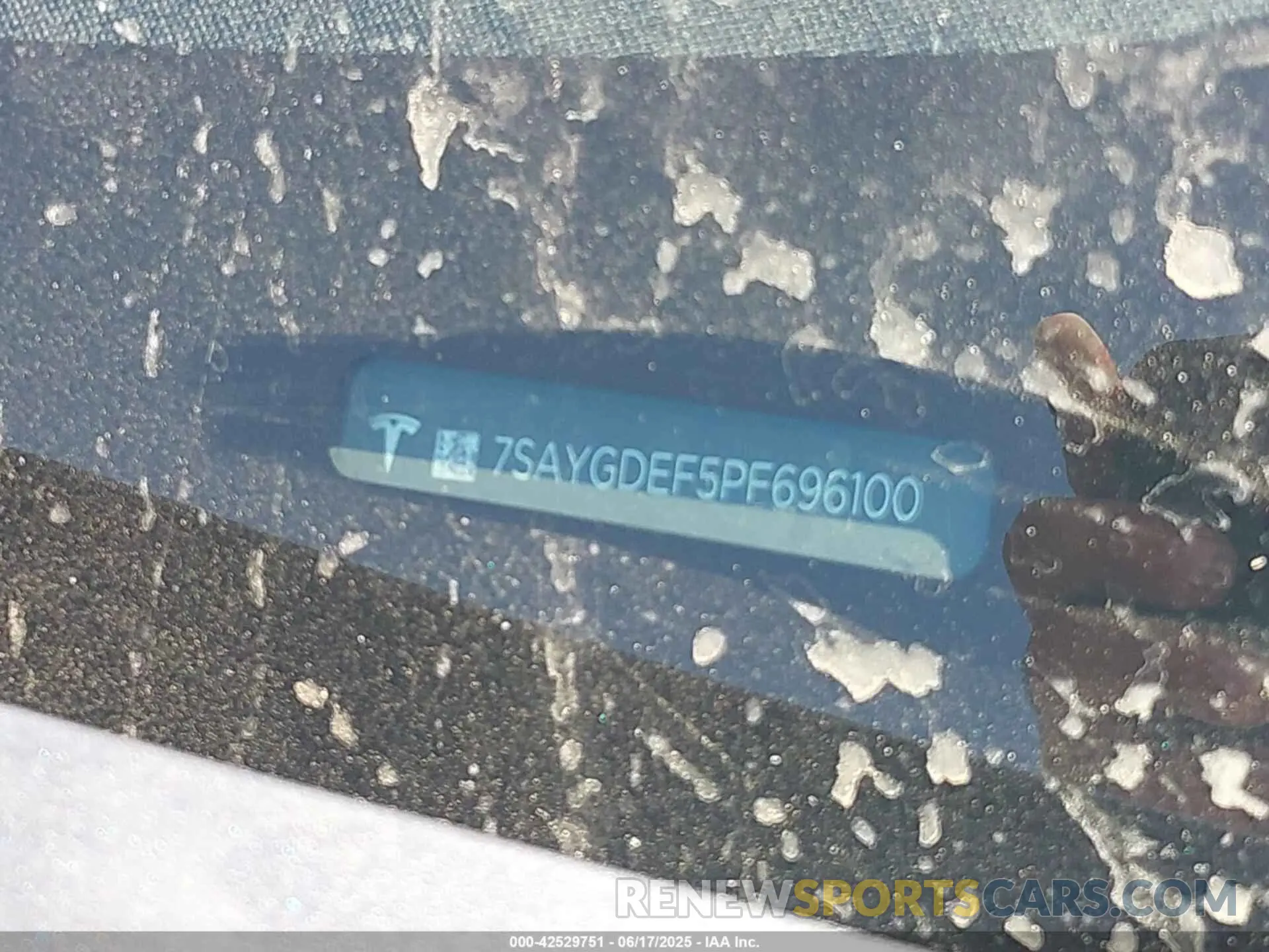 20 Фотография поврежденного автомобиля 7SAYGDEF5PF696100 TESLA MODEL Y 2023