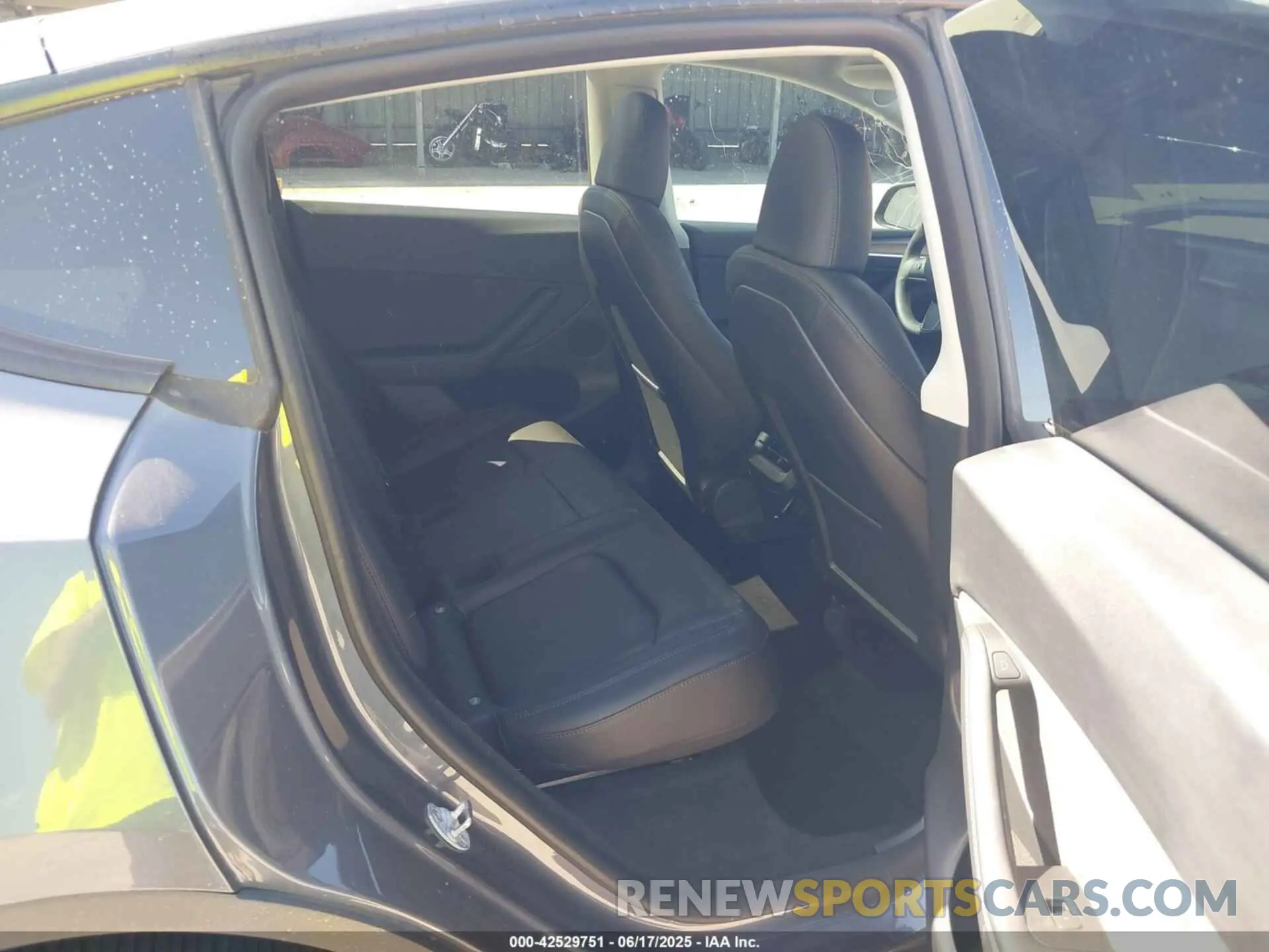 8 Фотография поврежденного автомобиля 7SAYGDEF5PF696100 TESLA MODEL Y 2023