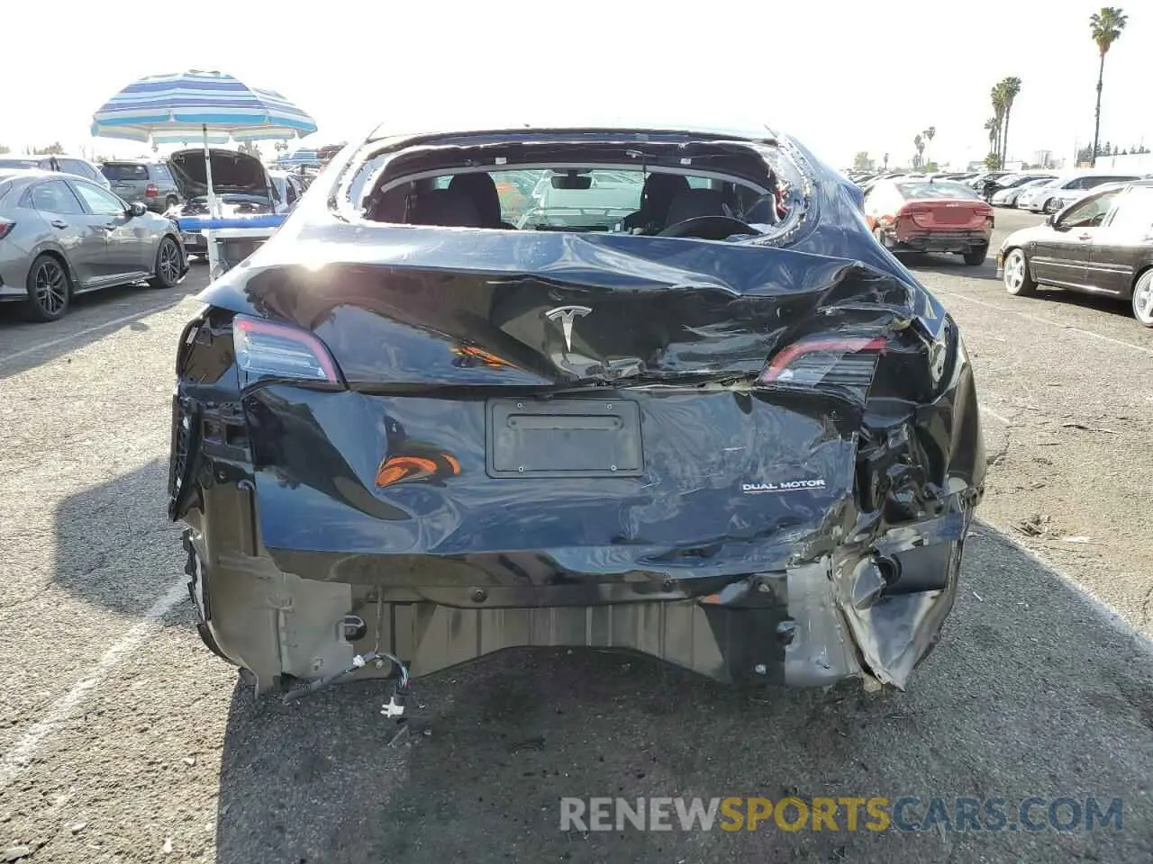 6 Photograph of a damaged car 7SAYGDEF5PF844083 TESLA MODEL Y 2023