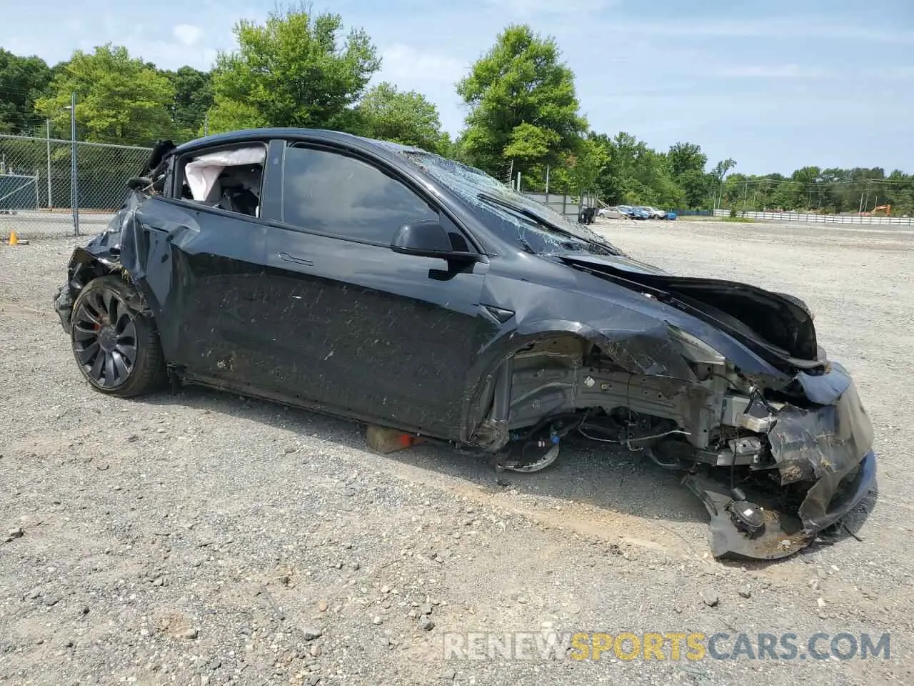 4 Photograph of a damaged car 7SAYGDEF5PF903519 TESLA MODEL Y 2023
