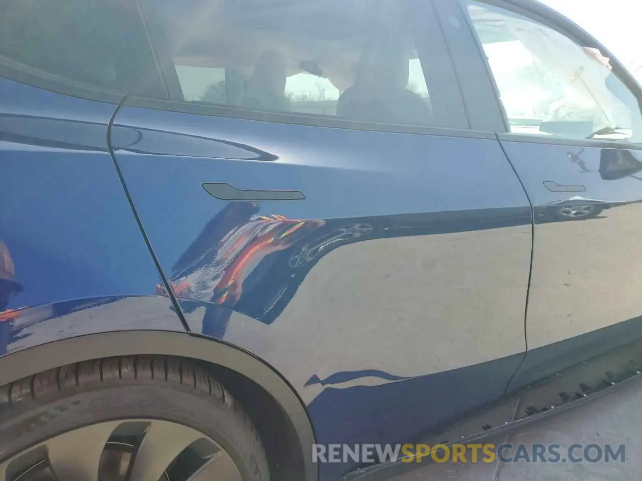 10 Photograph of a damaged car 7SAYGDEF5PF917808 TESLA MODEL Y 2023
