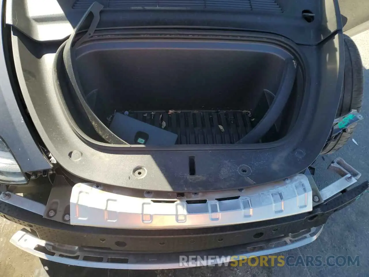 12 Photograph of a damaged car 7SAYGDEF6PF603035 TESLA MODEL Y 2023