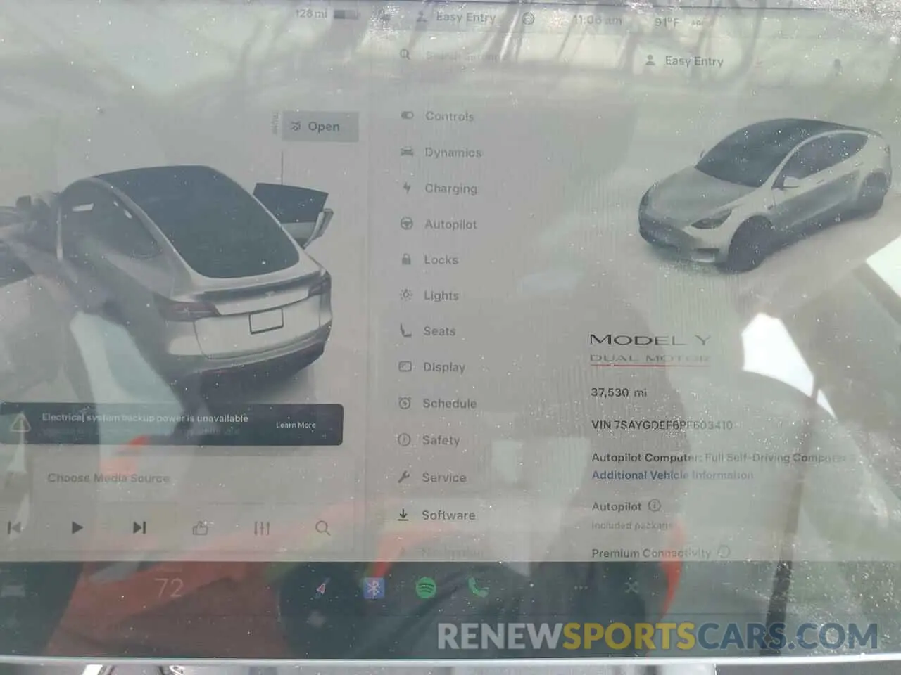 9 Photograph of a damaged car 7SAYGDEF6PF603410 TESLA MODEL Y 2023