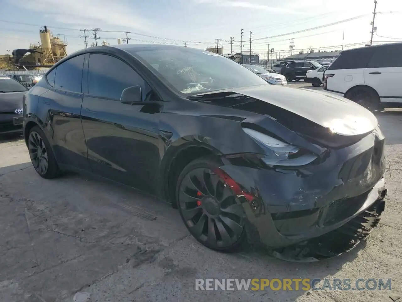 4 Photograph of a damaged car 7SAYGDEF6PF661016 TESLA MODEL Y 2023