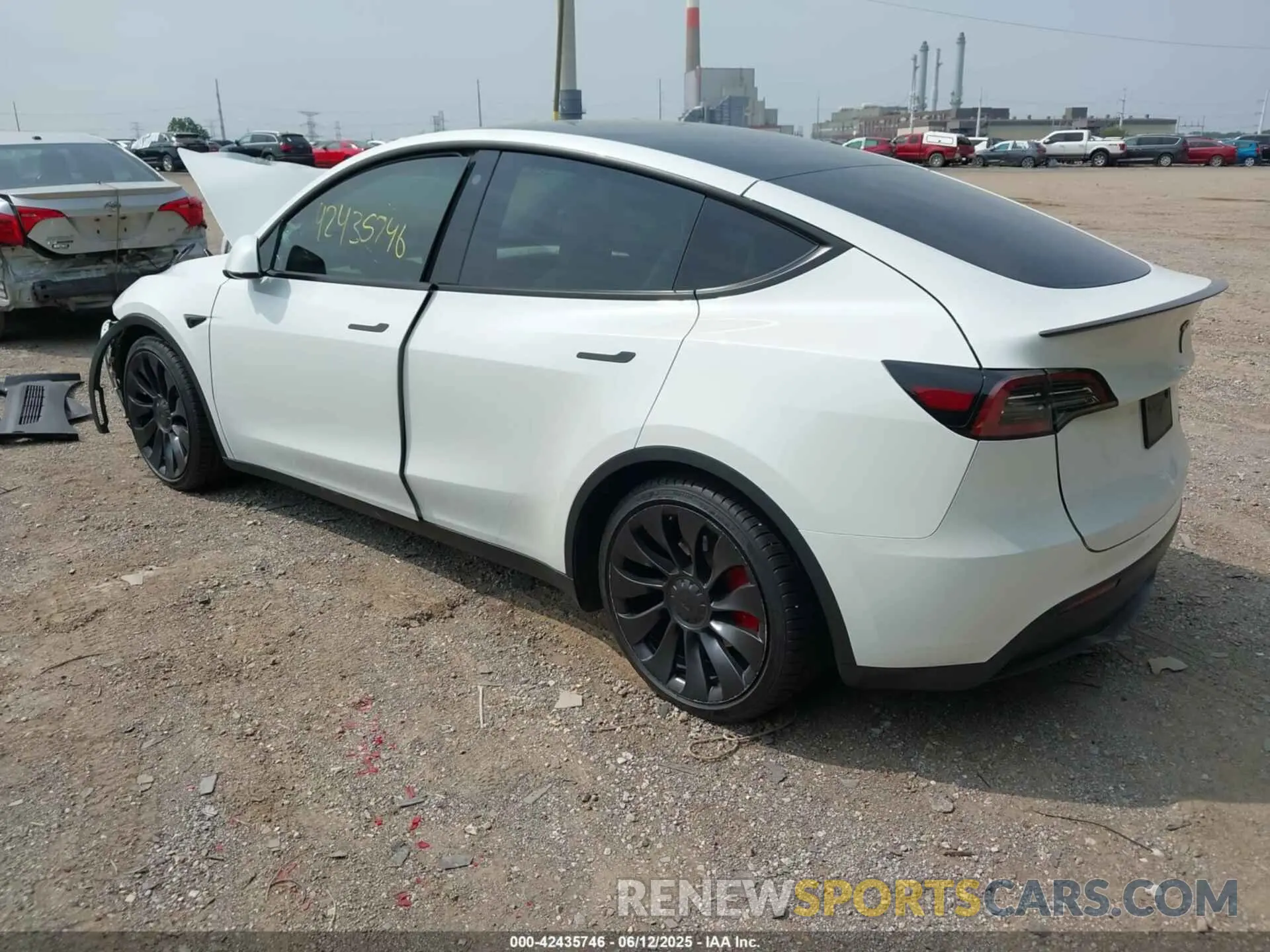 3 Фотография поврежденного автомобиля 7SAYGDEF6PF712384 TESLA MODEL Y 2023