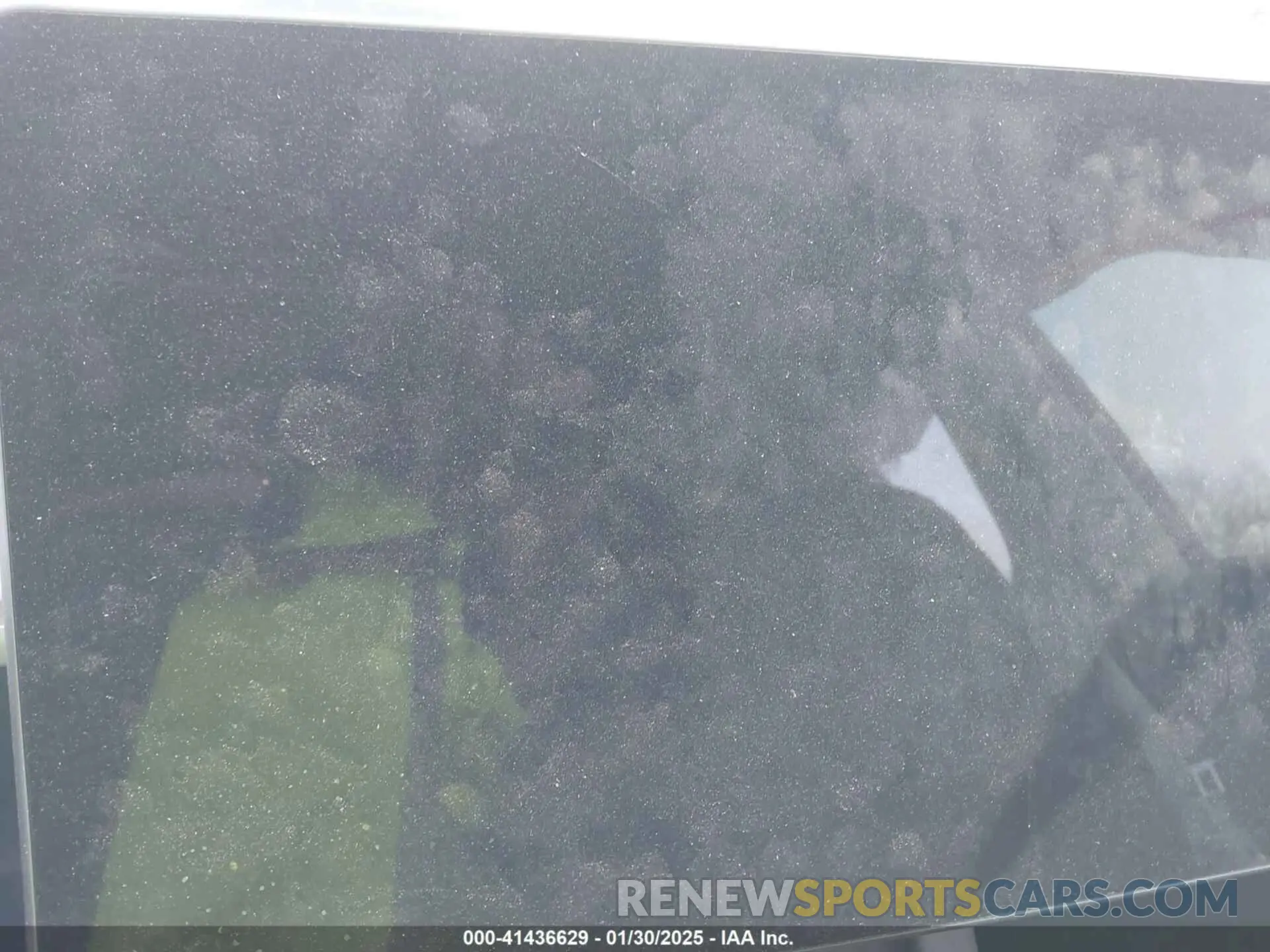 16 Photograph of a damaged car 7SAYGDEF6PF837174 TESLA MODEL Y 2023