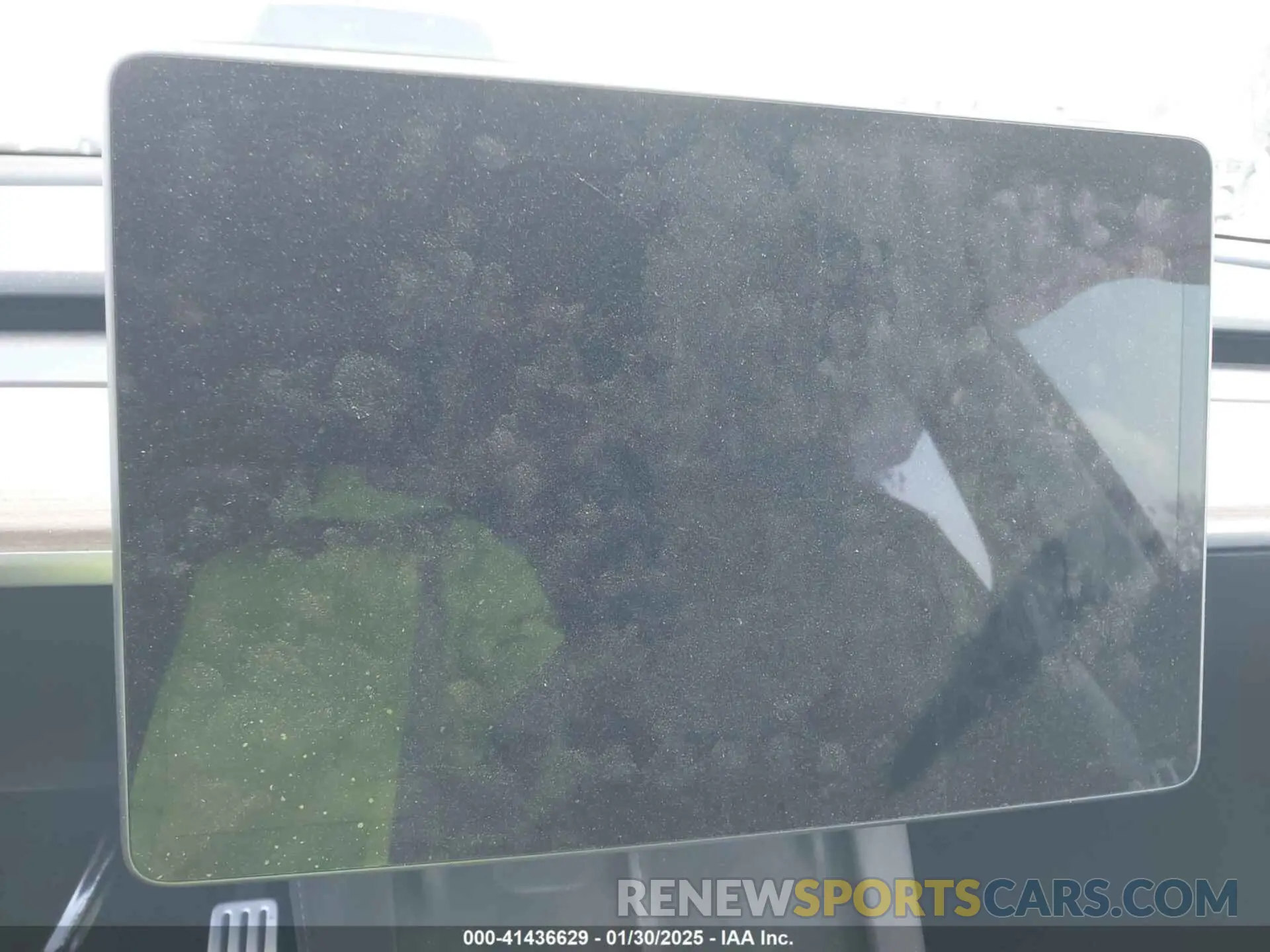 18 Photograph of a damaged car 7SAYGDEF6PF837174 TESLA MODEL Y 2023