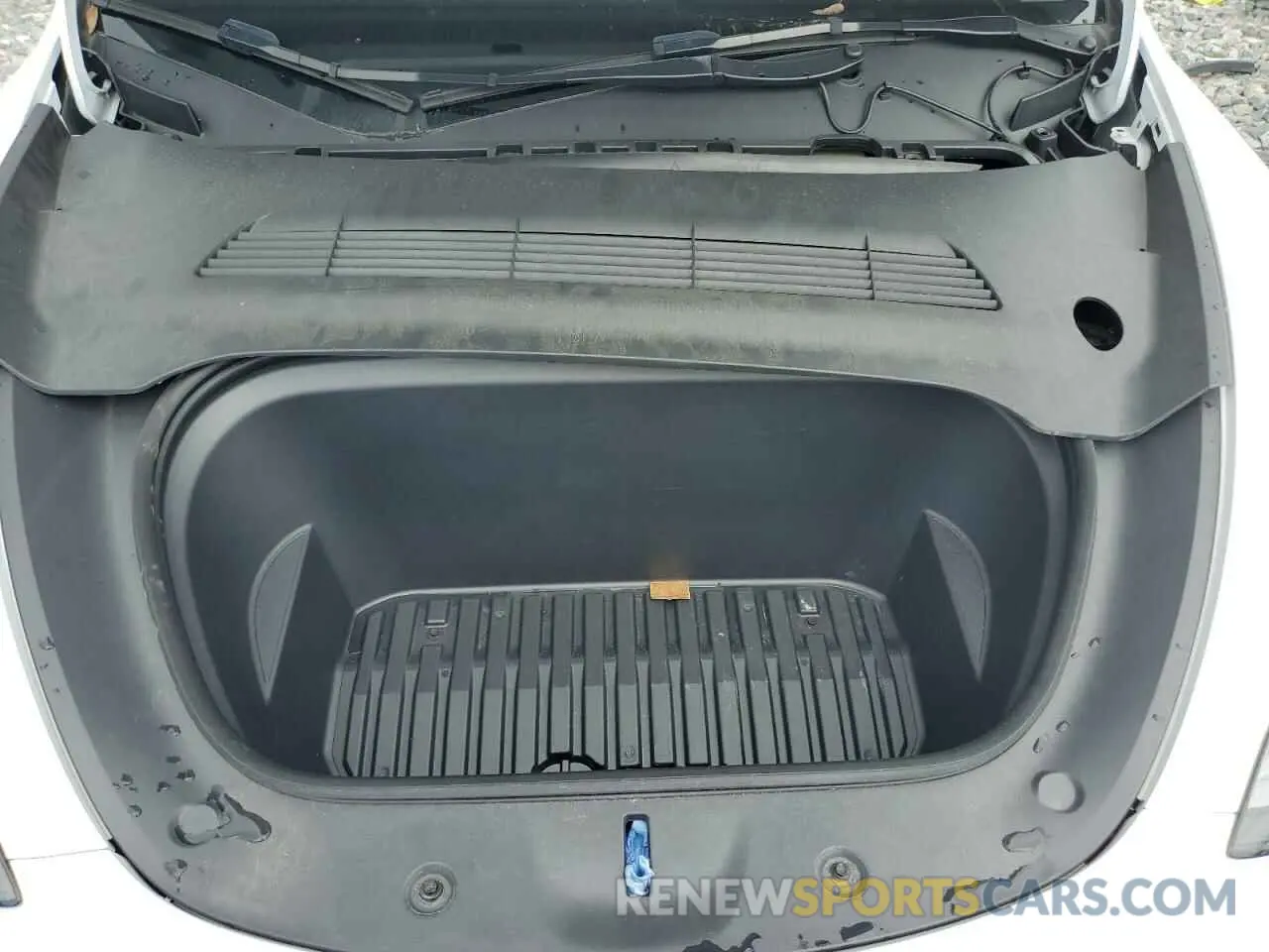 11 Photograph of a damaged car 7SAYGDEF6PF855657 TESLA MODEL Y 2023