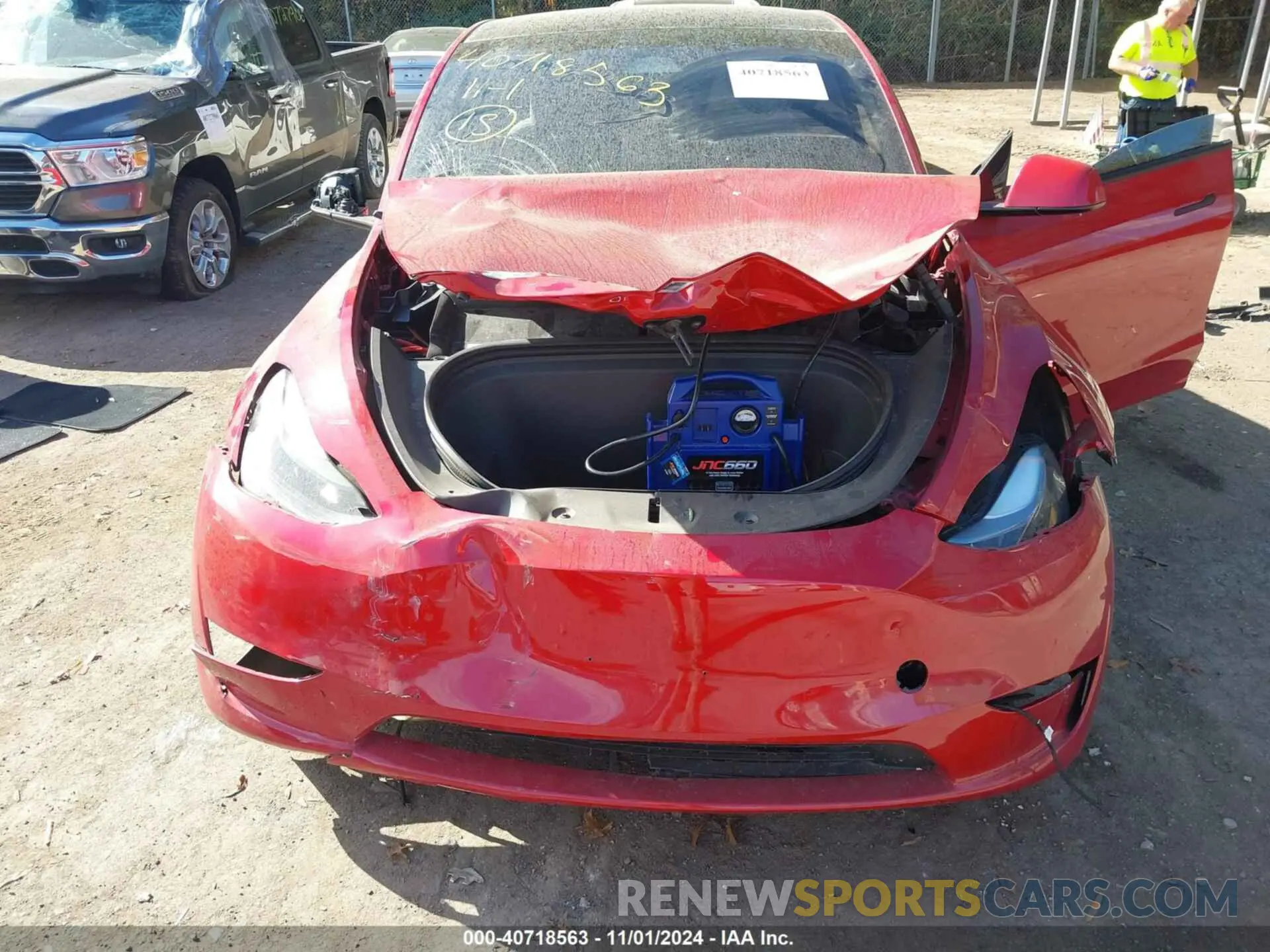 6 Photograph of a damaged car 7SAYGDEF6PF870935 TESLA MODEL Y 2023