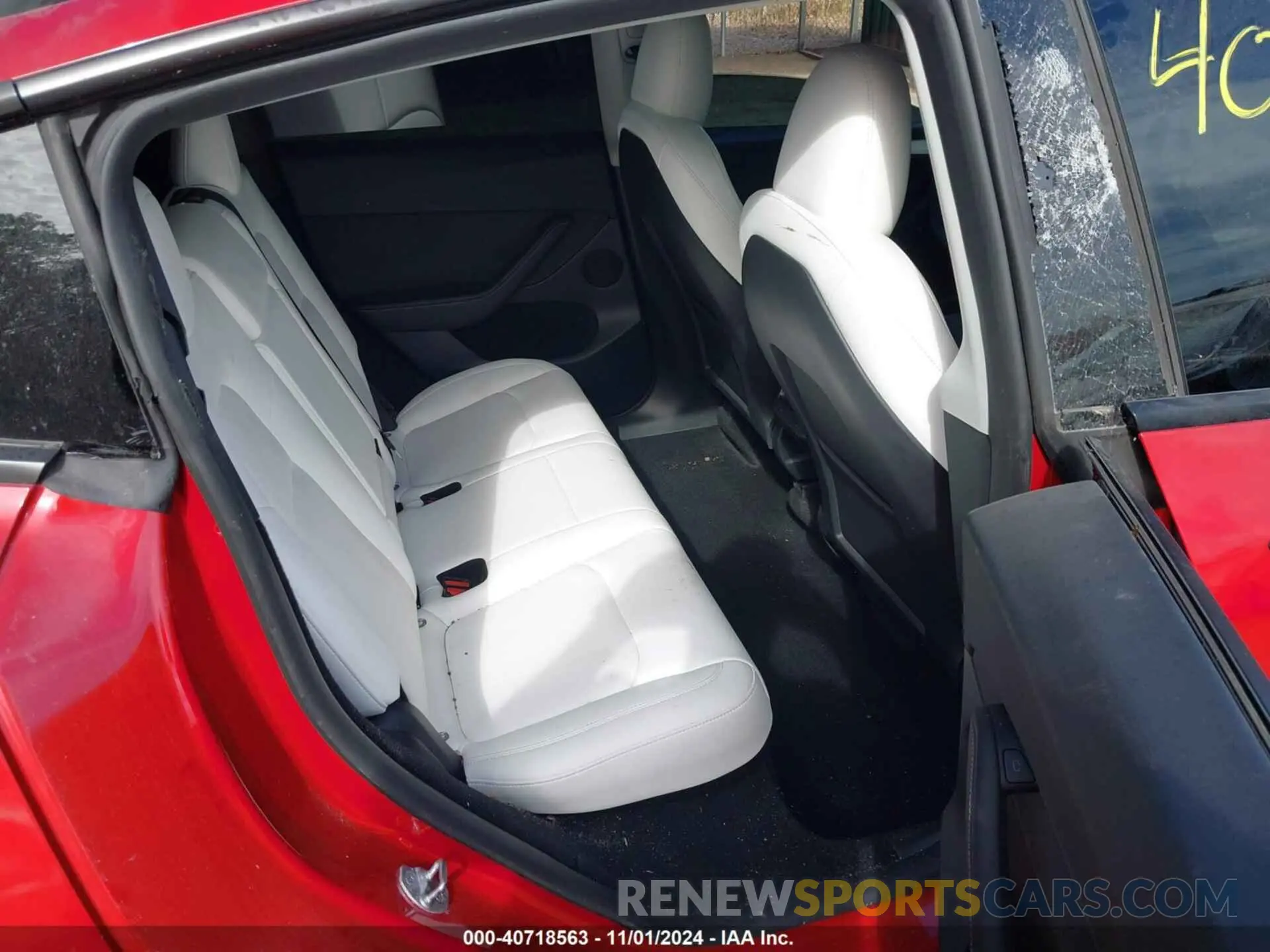 8 Photograph of a damaged car 7SAYGDEF6PF870935 TESLA MODEL Y 2023