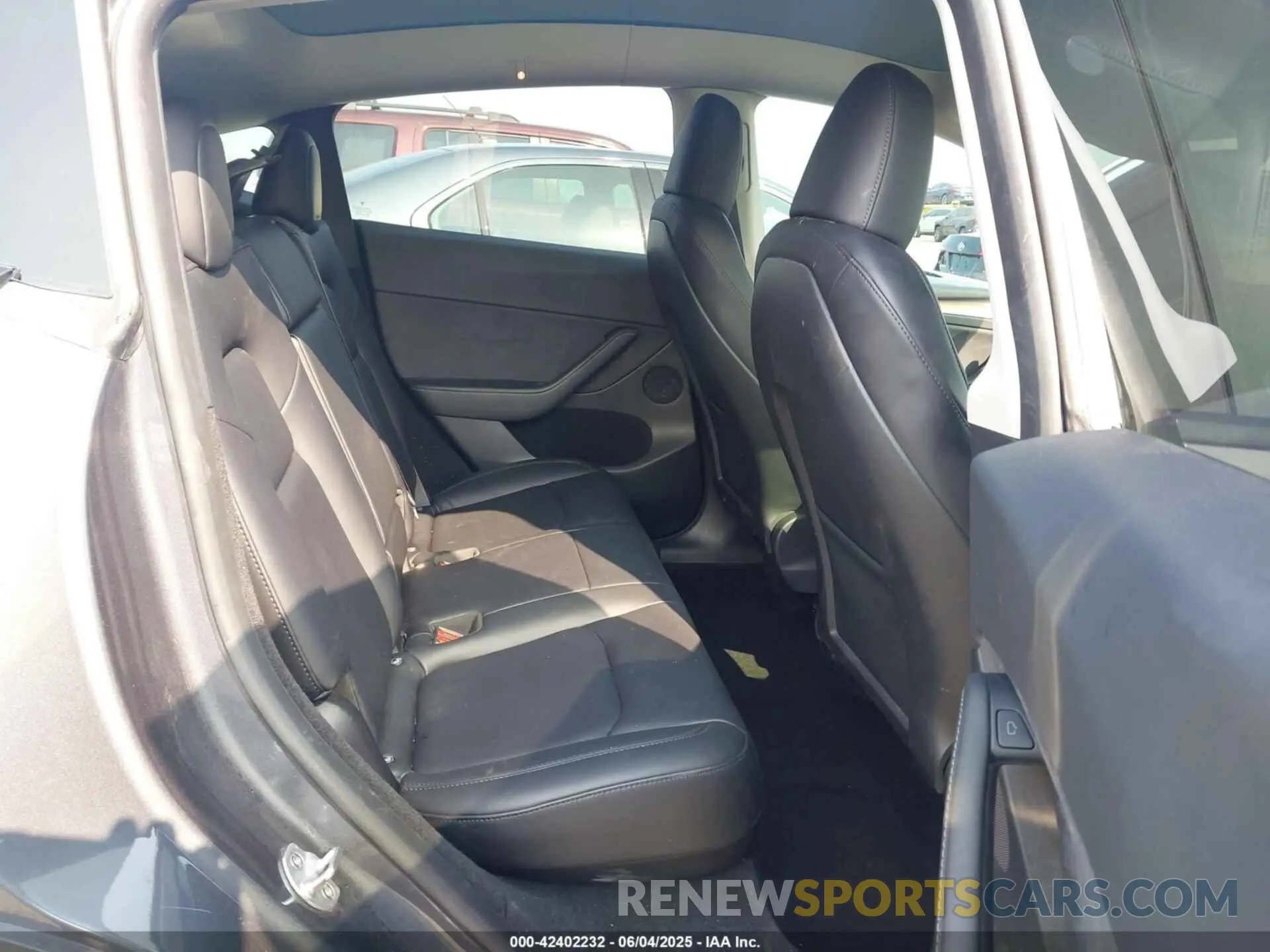 8 Photograph of a damaged car 7SAYGDEF6PF872801 TESLA MODEL Y 2023