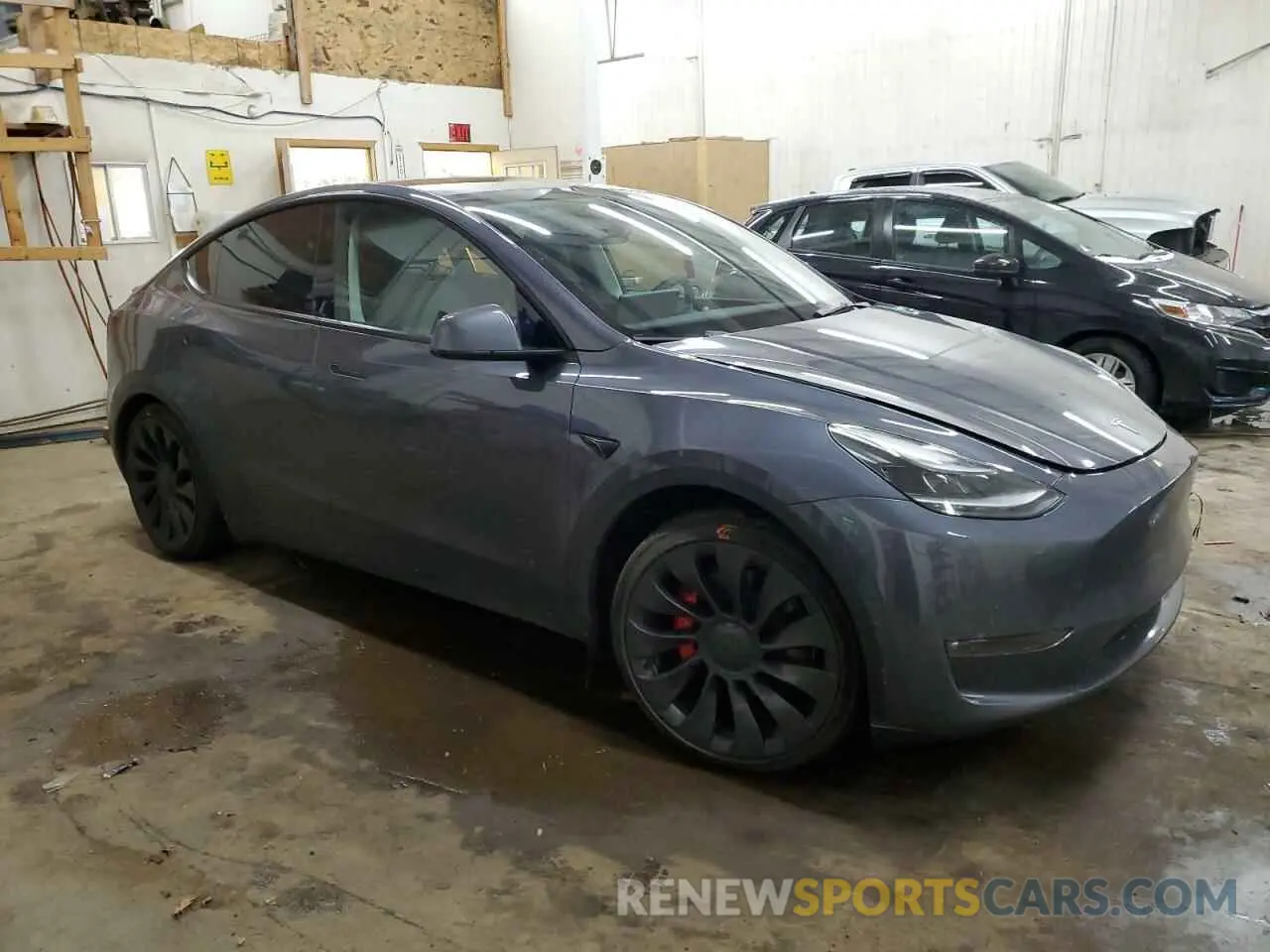 4 Photograph of a damaged car 7SAYGDEF6PF899271 TESLA MODEL Y 2023