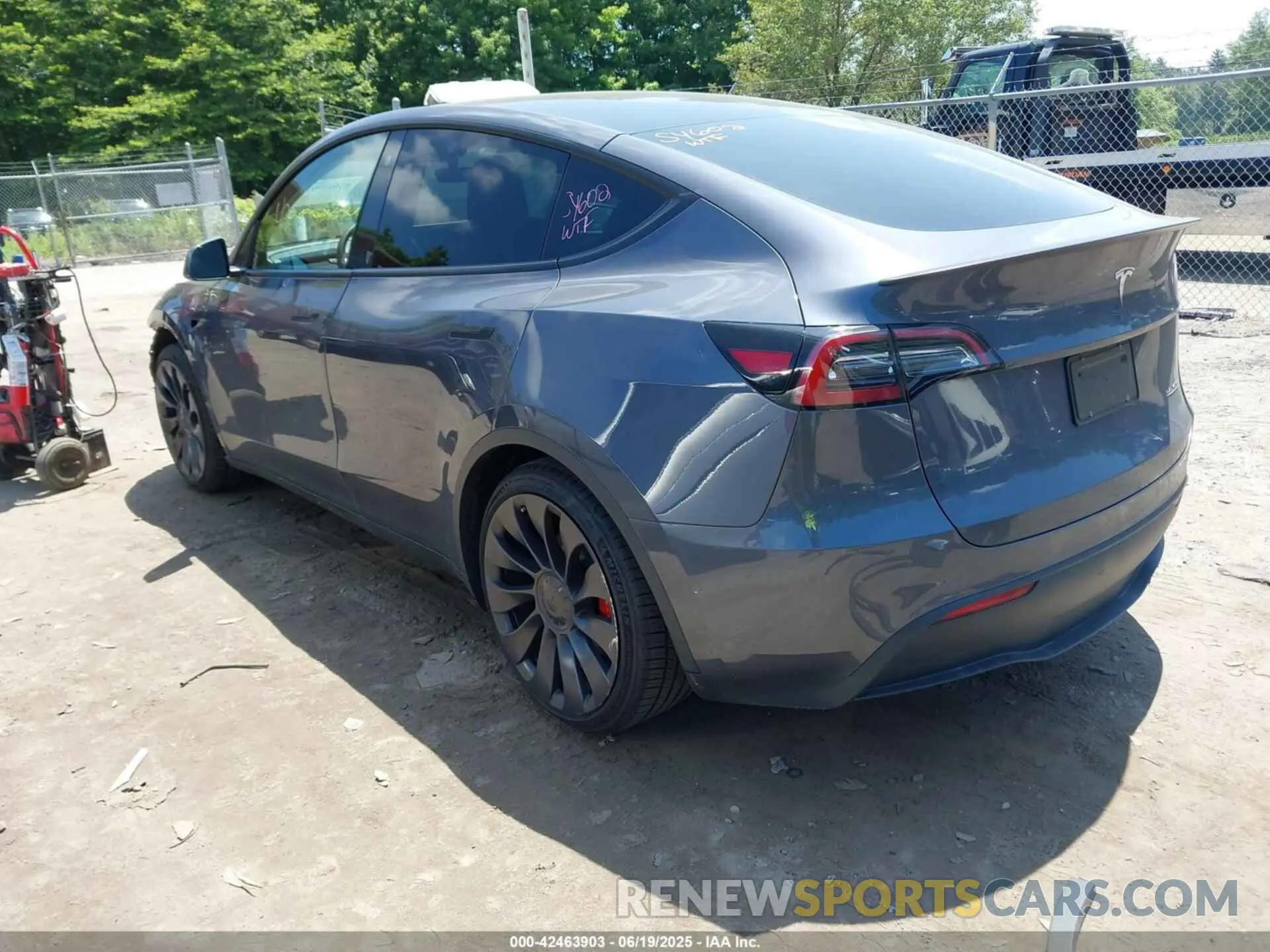 3 Фотография поврежденного автомобиля 7SAYGDEF7PF700602 TESLA MODEL Y 2023