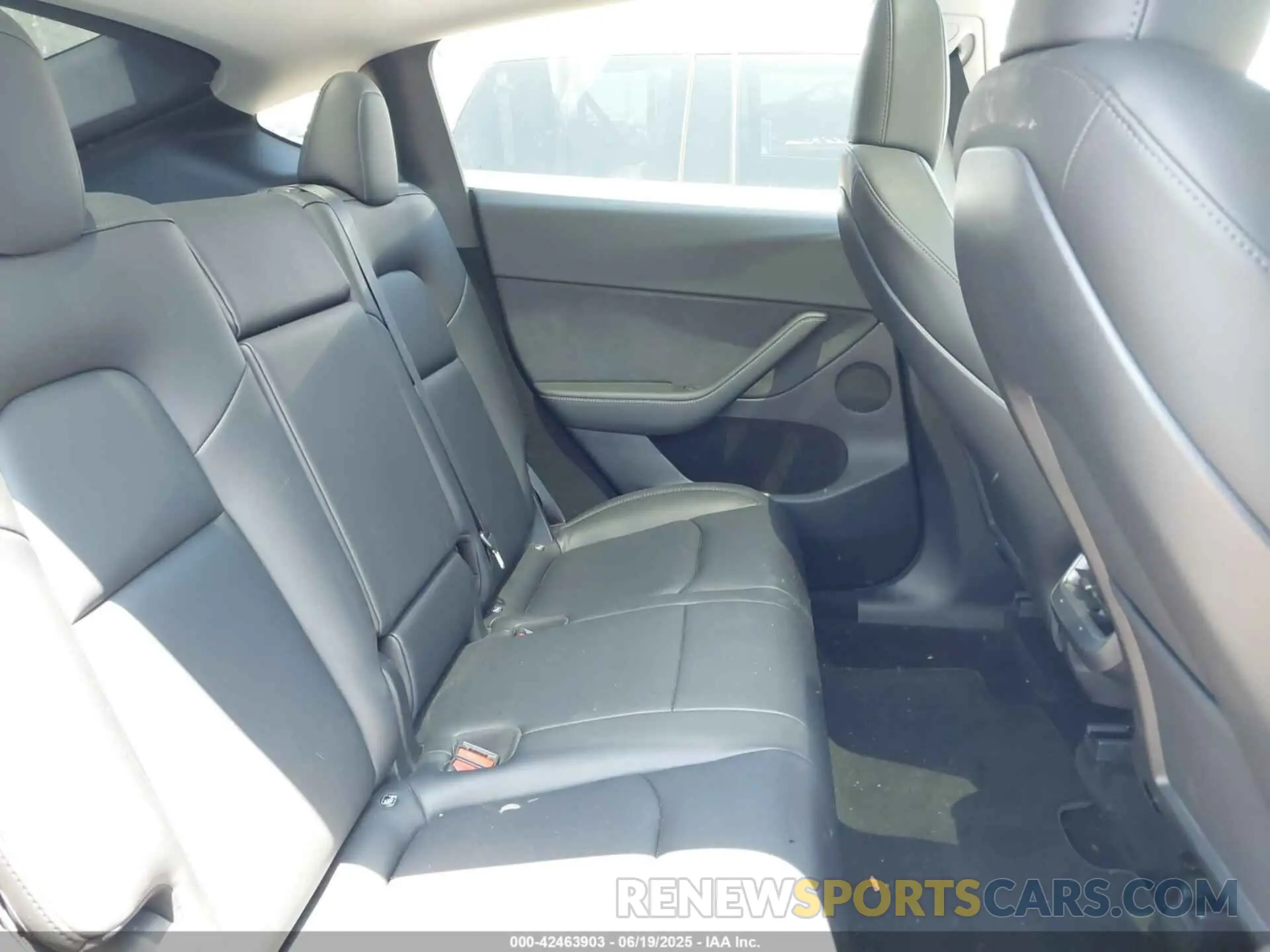 8 Фотография поврежденного автомобиля 7SAYGDEF7PF700602 TESLA MODEL Y 2023