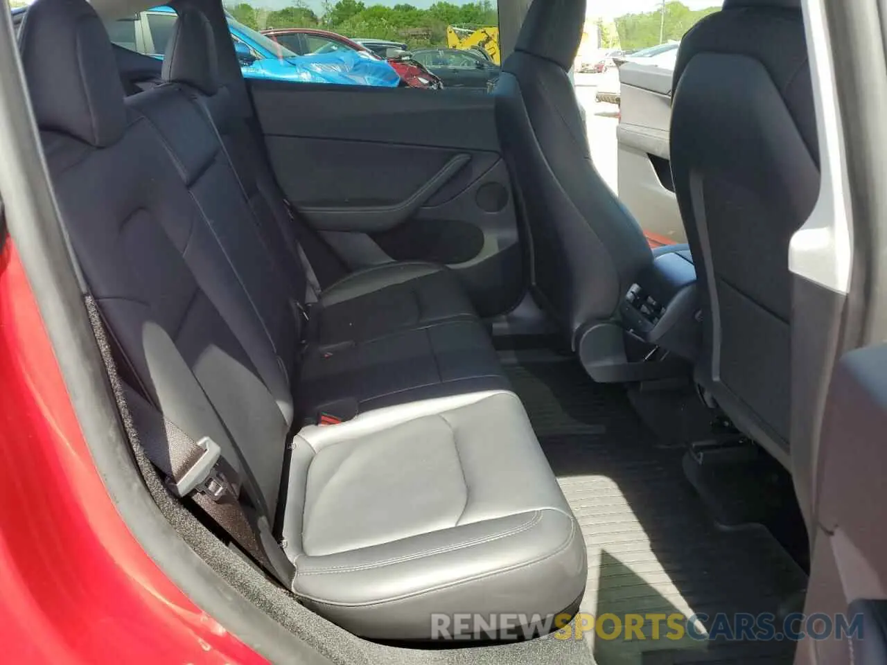 10 Photograph of a damaged car 7SAYGDEF7PF905305 TESLA MODEL Y 2023