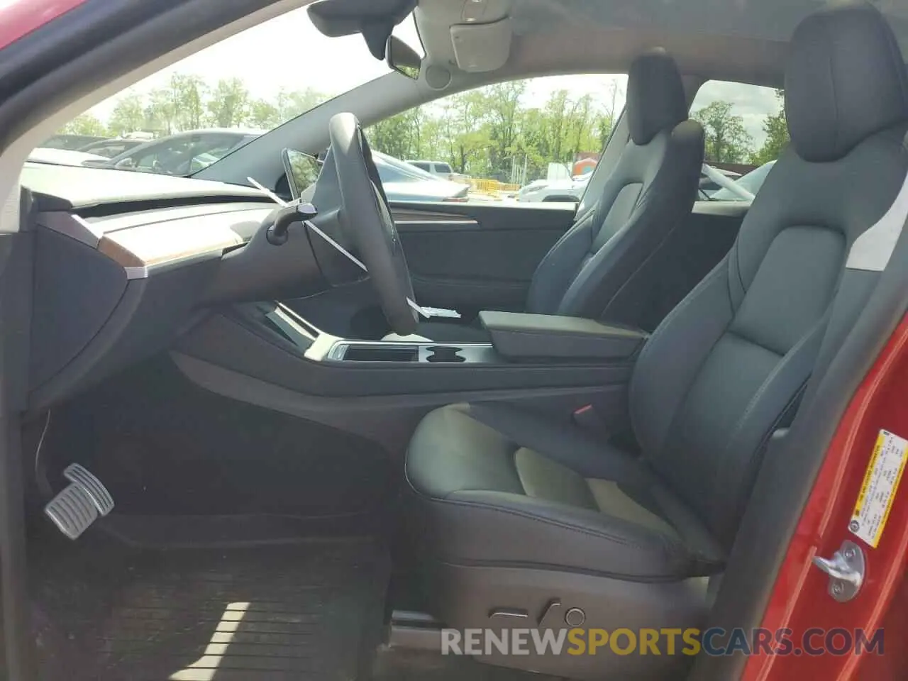 7 Photograph of a damaged car 7SAYGDEF7PF905305 TESLA MODEL Y 2023