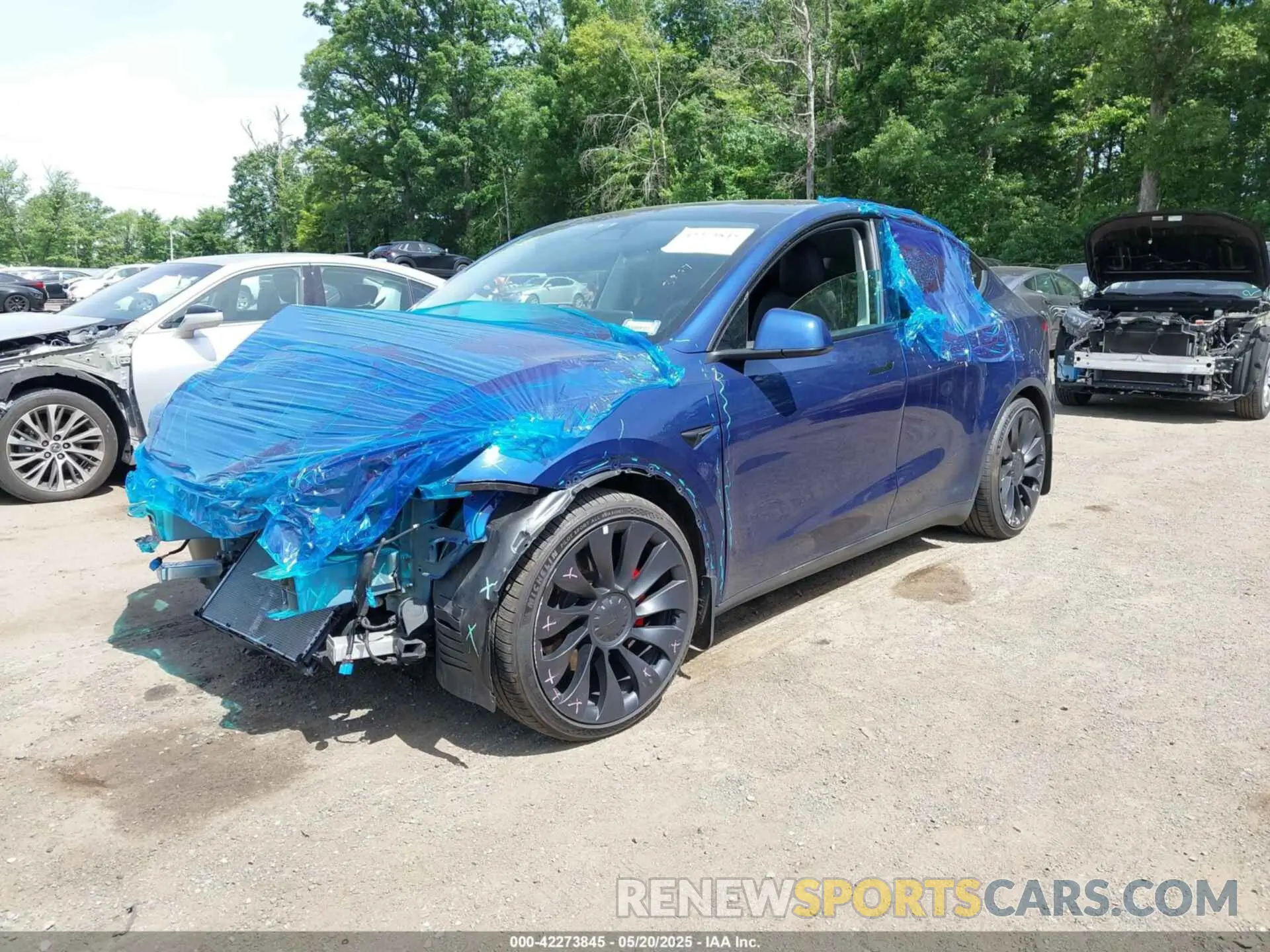 2 Photograph of a damaged car 7SAYGDEF8PF592152 TESLA MODEL Y 2023