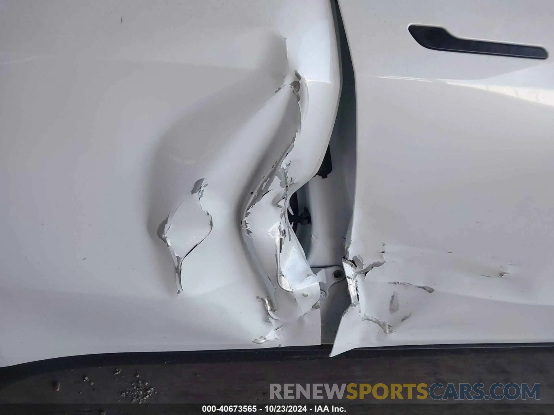 6 Photograph of a damaged car 7SAYGDEF8PF740641 TESLA MODEL Y 2023