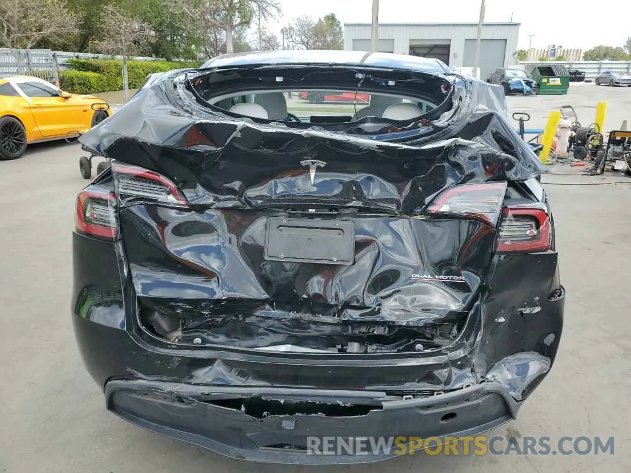 6 Фотография поврежденного автомобиля 7SAYGDEF8PF762915 TESLA MODEL Y 2023