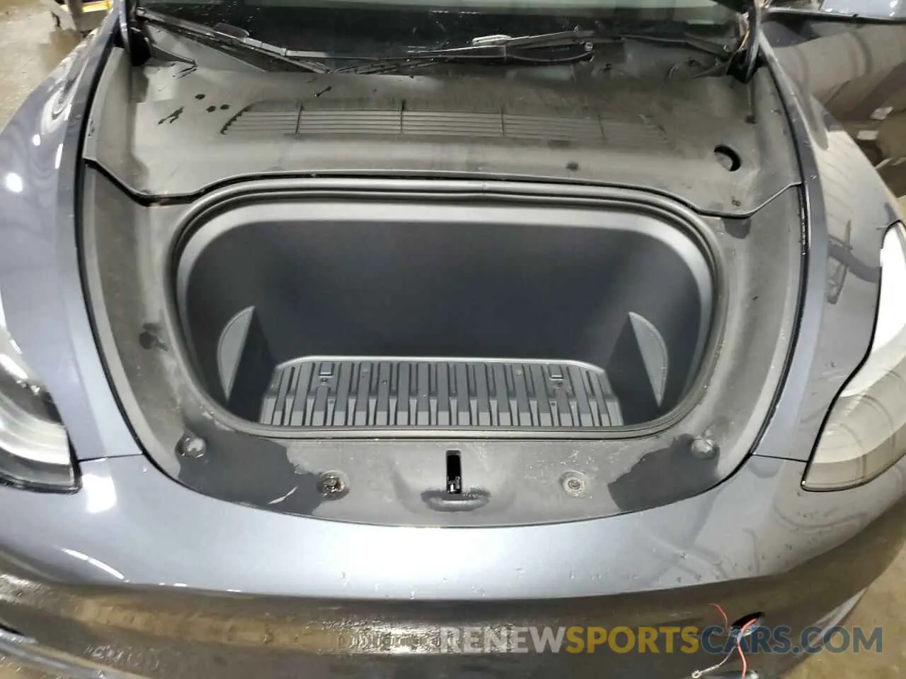 13 Photograph of a damaged car 7SAYGDEF8PF833109 TESLA MODEL Y 2023
