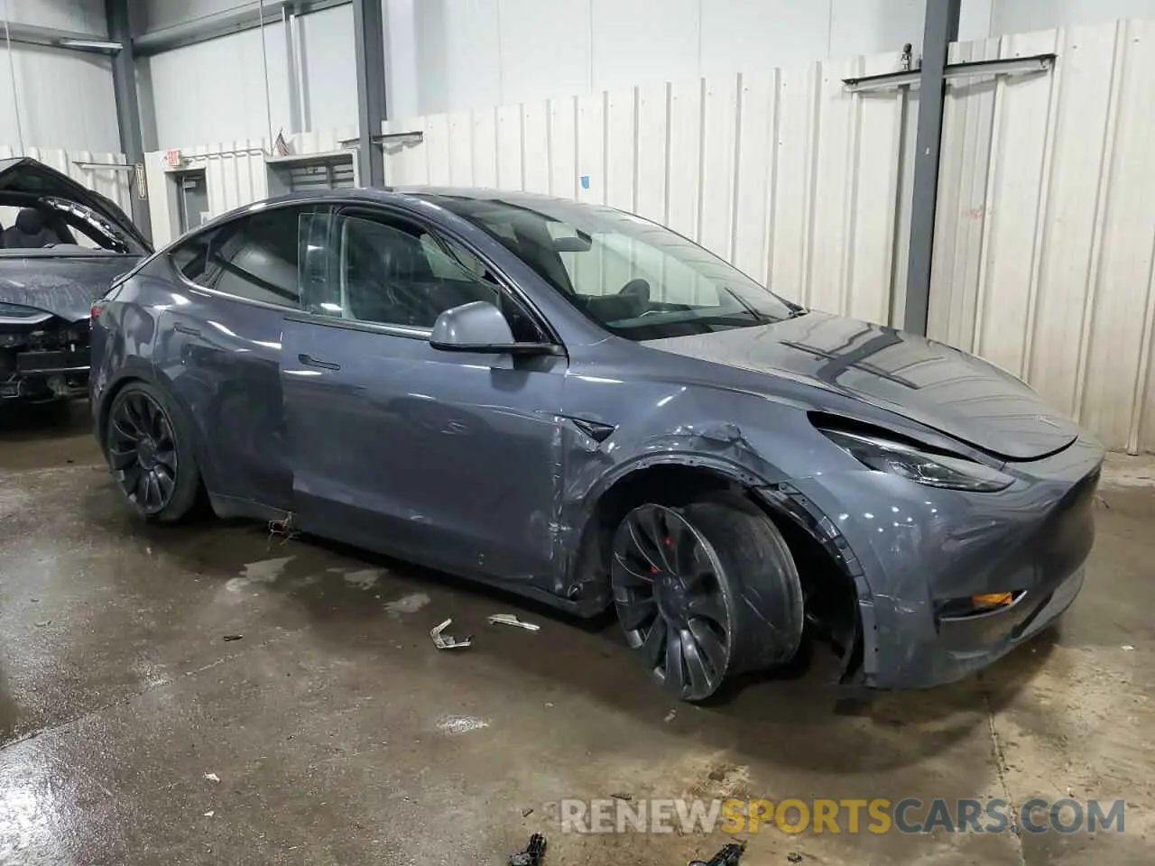 4 Photograph of a damaged car 7SAYGDEF8PF833109 TESLA MODEL Y 2023