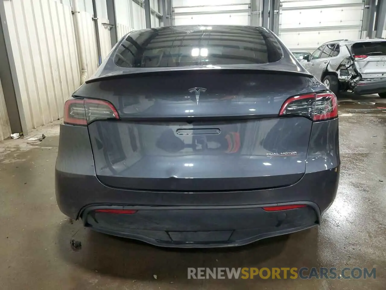 6 Photograph of a damaged car 7SAYGDEF8PF833109 TESLA MODEL Y 2023
