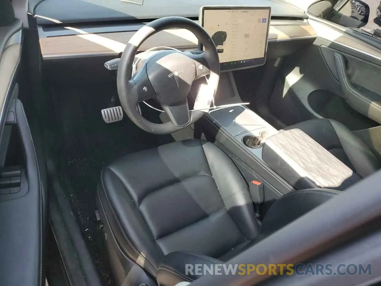 8 Photograph of a damaged car 7SAYGDEF8PF884514 TESLA MODEL Y 2023