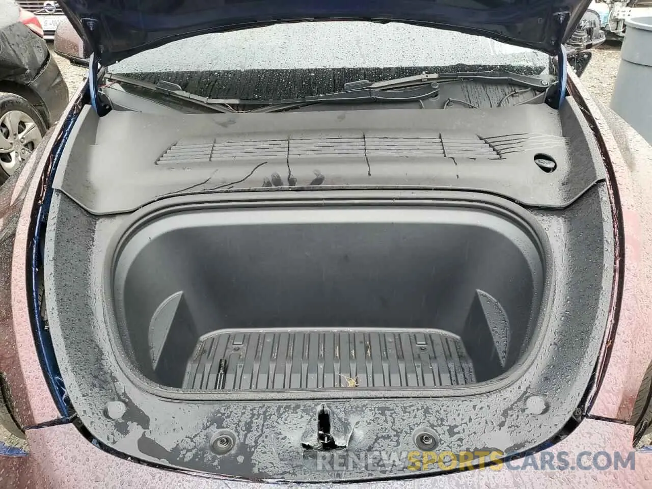 11 Photograph of a damaged car 7SAYGDEF8PF904308 TESLA MODEL Y 2023