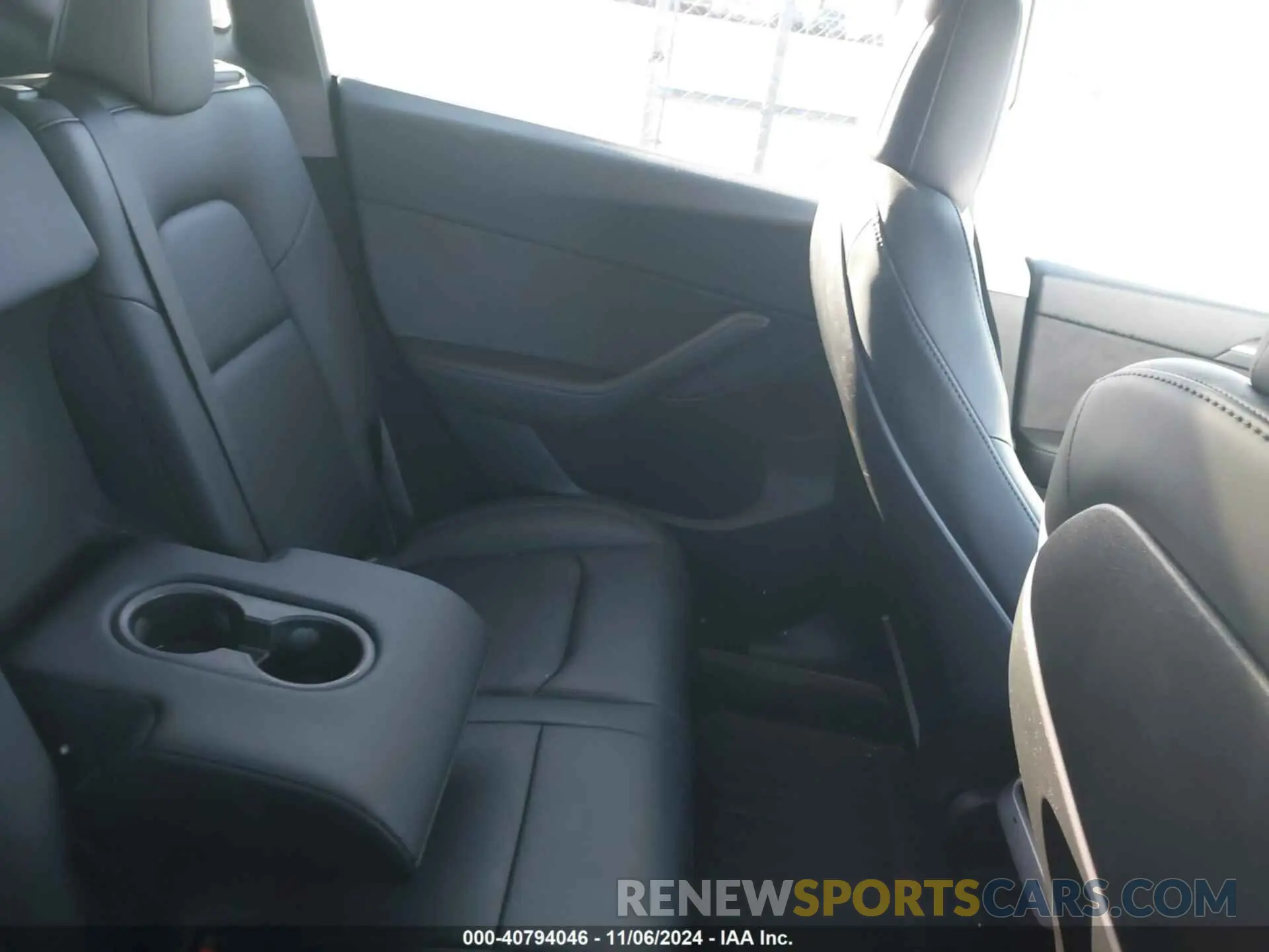8 Photograph of a damaged car 7SAYGDEF9PF613140 TESLA MODEL Y 2023