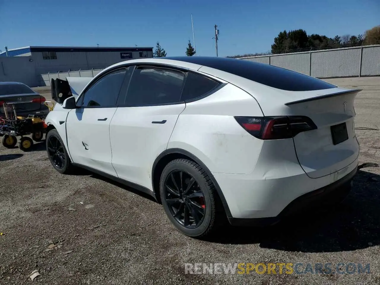 2 Photograph of a damaged car 7SAYGDEF9PF682684 TESLA MODEL Y 2023