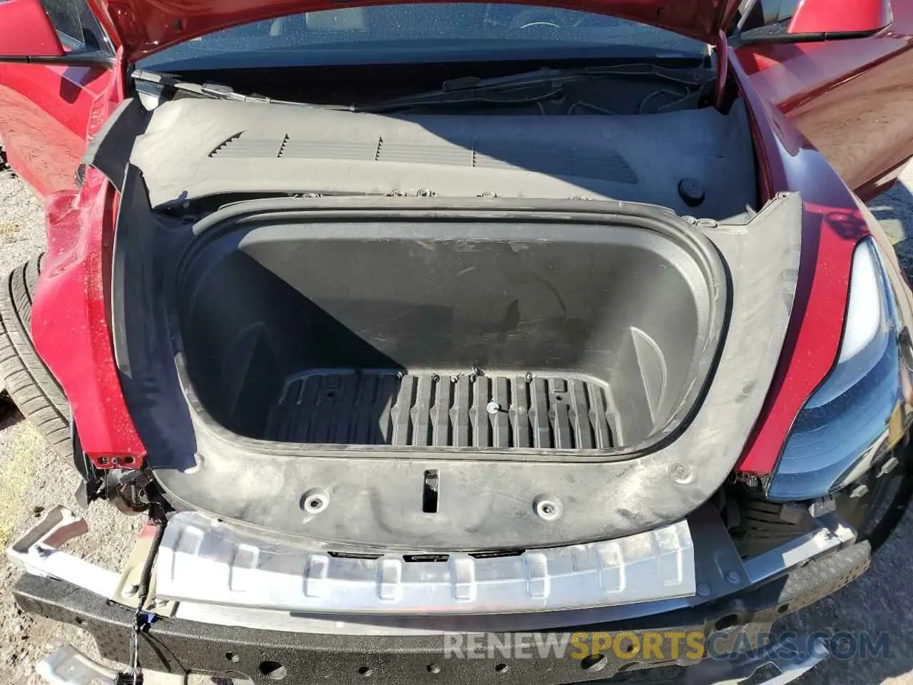 11 Photograph of a damaged car 7SAYGDEF9PF920016 TESLA MODEL Y 2023