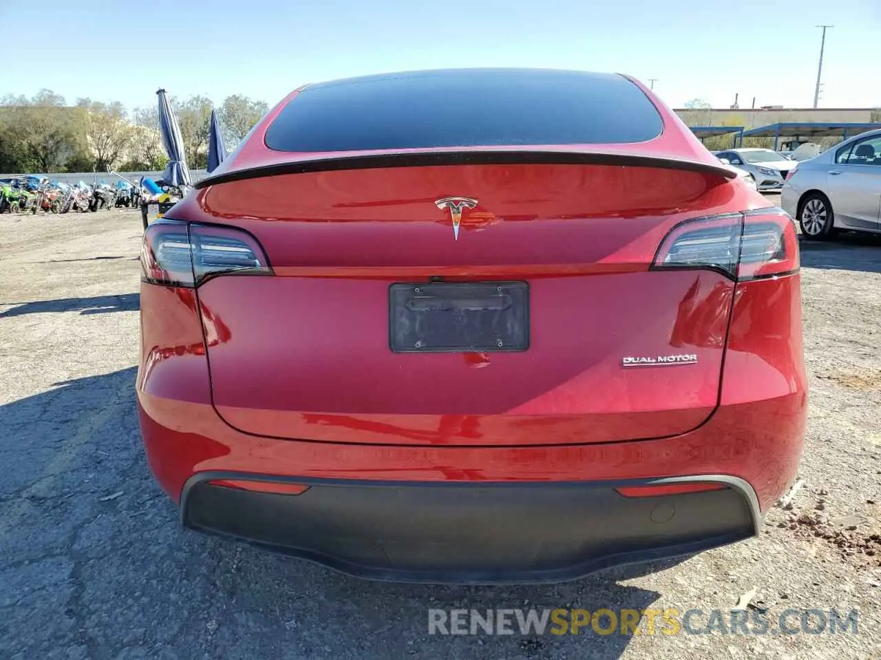 6 Photograph of a damaged car 7SAYGDEF9PF920016 TESLA MODEL Y 2023