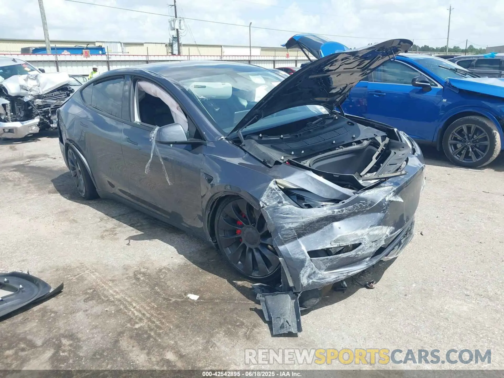 1 Photograph of a damaged car 7SAYGDEF9PF940492 TESLA MODEL Y 2023