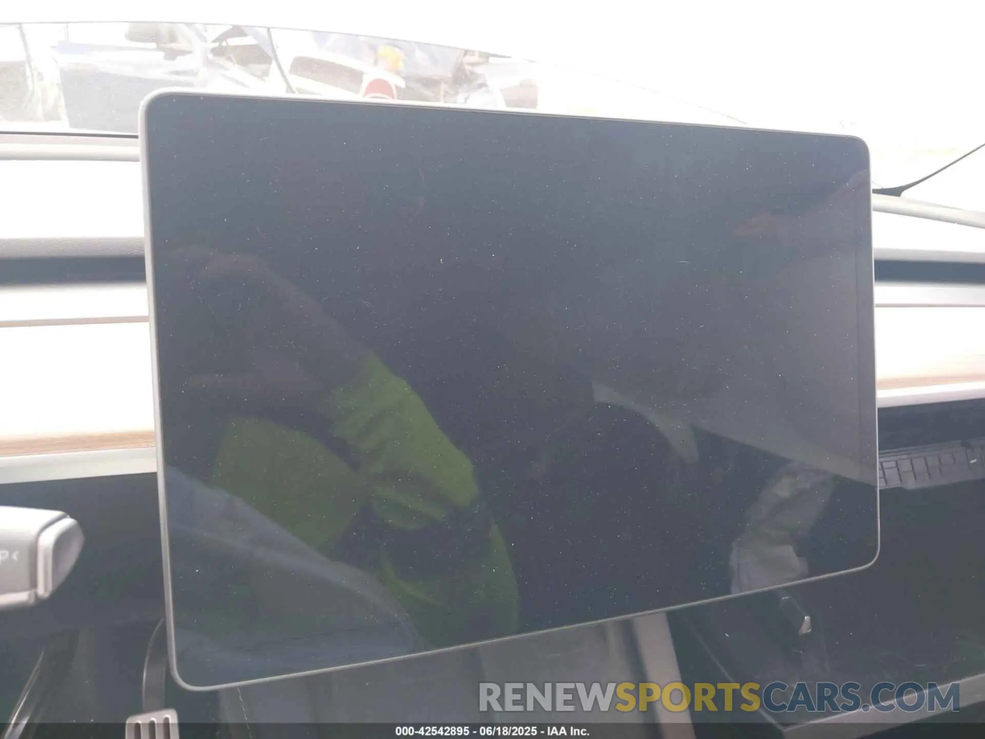 7 Photograph of a damaged car 7SAYGDEF9PF940492 TESLA MODEL Y 2023