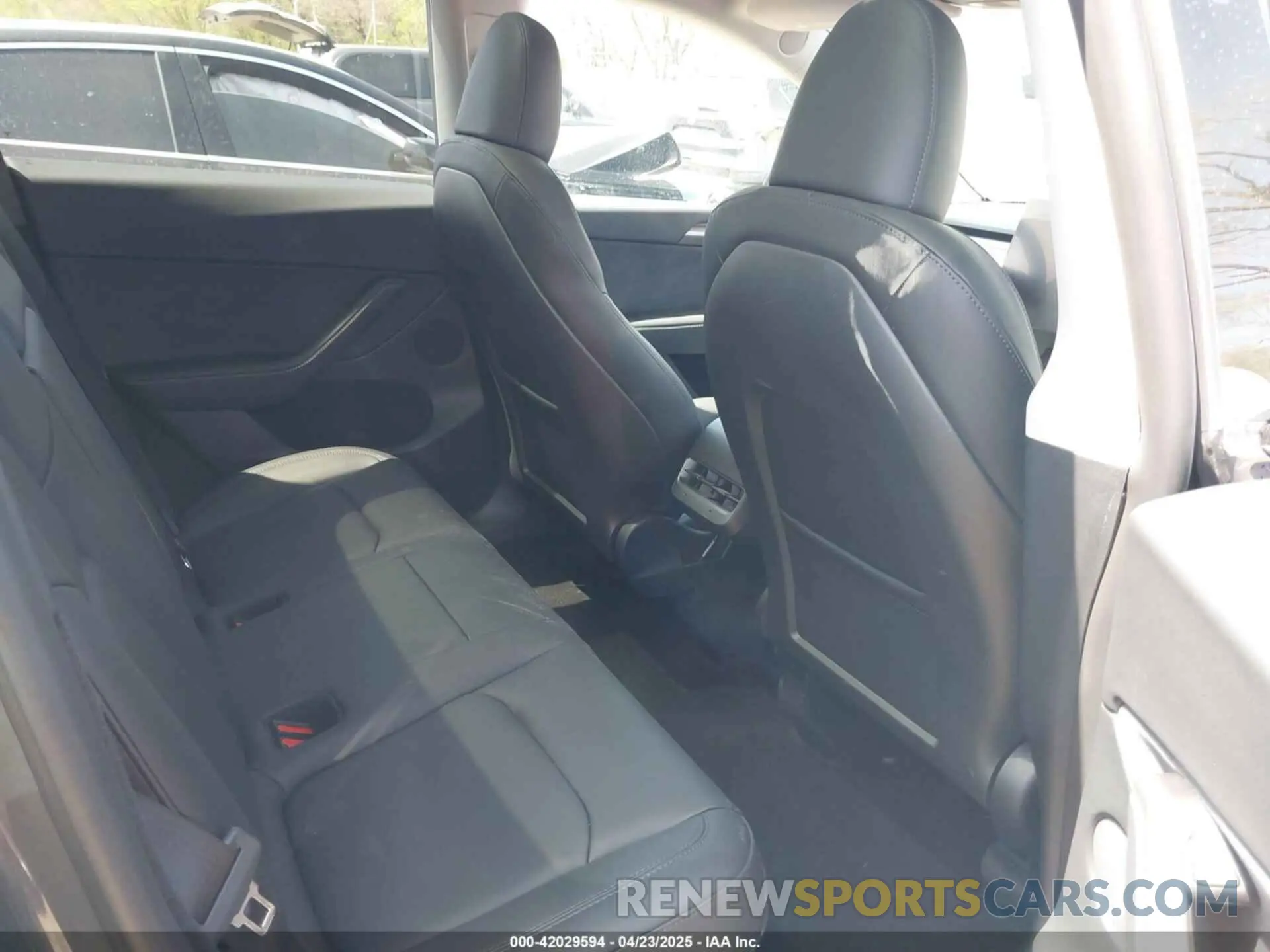 7 Фотография поврежденного автомобиля 7SAYGDEF9PF972200 TESLA MODEL Y 2023