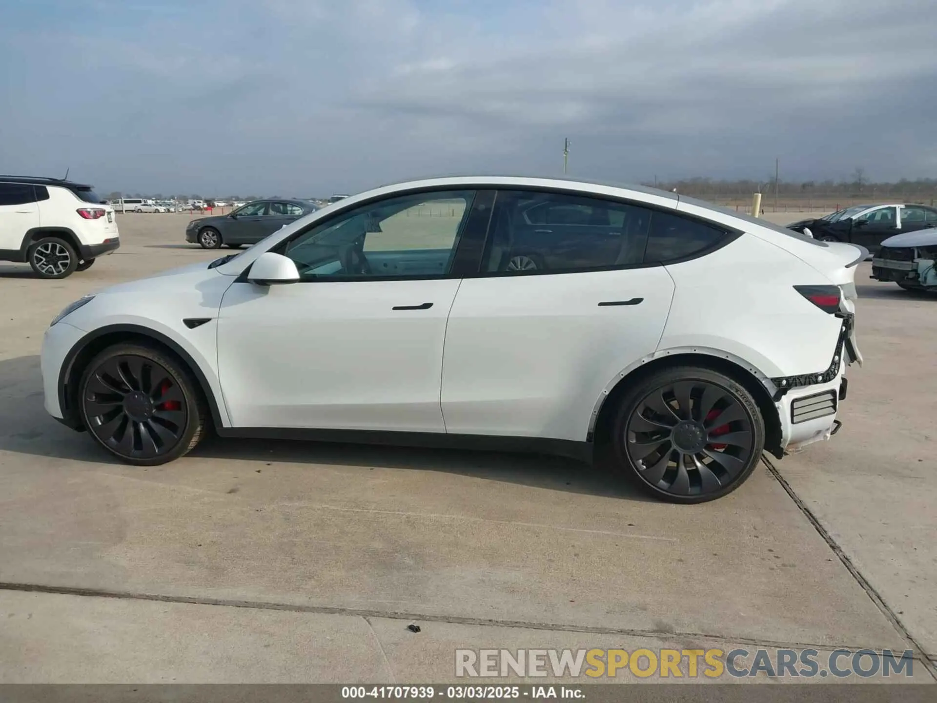 14 Фотография поврежденного автомобиля 7SAYGDEFXPF661889 TESLA MODEL Y 2023