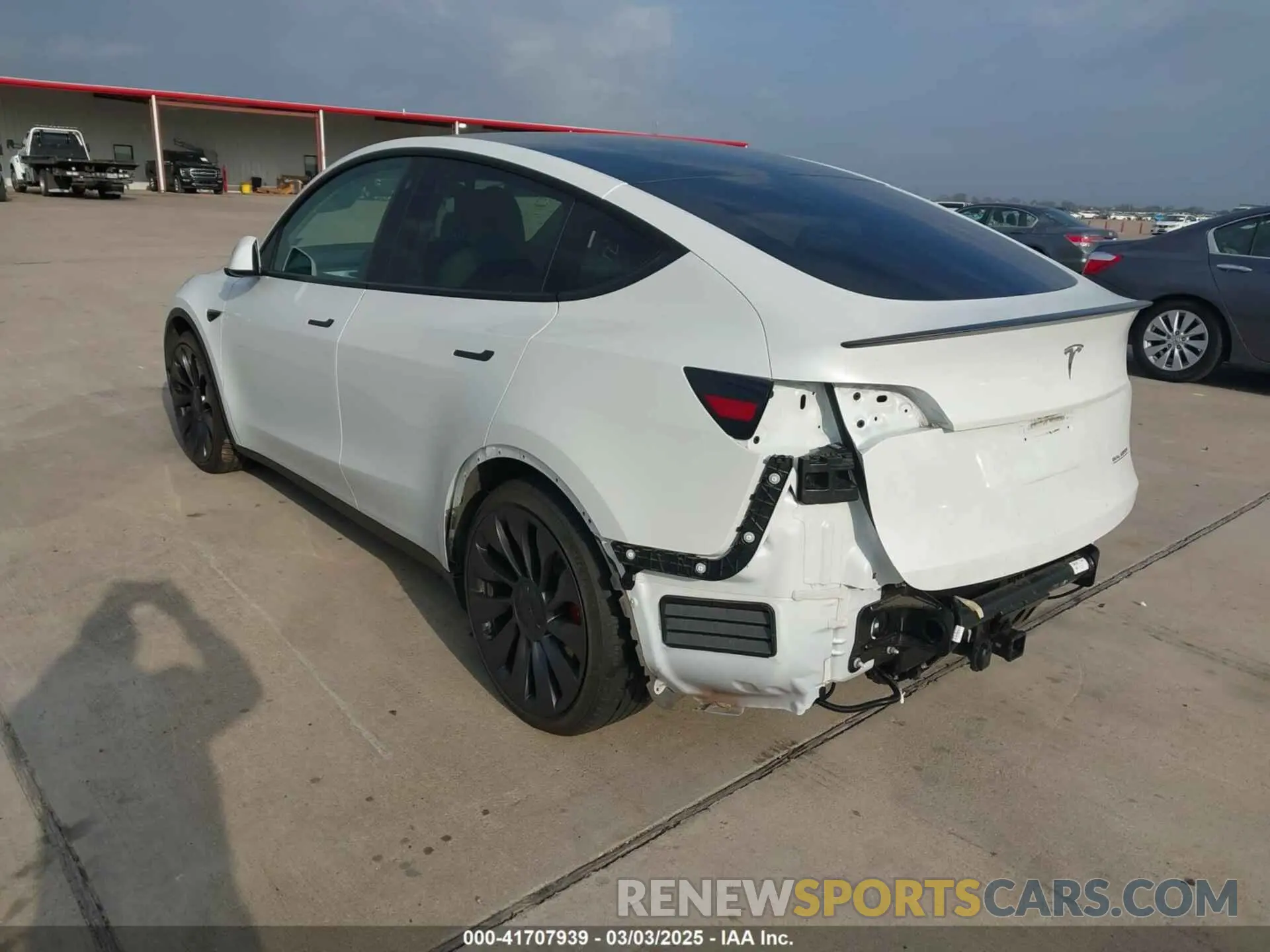 3 Фотография поврежденного автомобиля 7SAYGDEFXPF661889 TESLA MODEL Y 2023